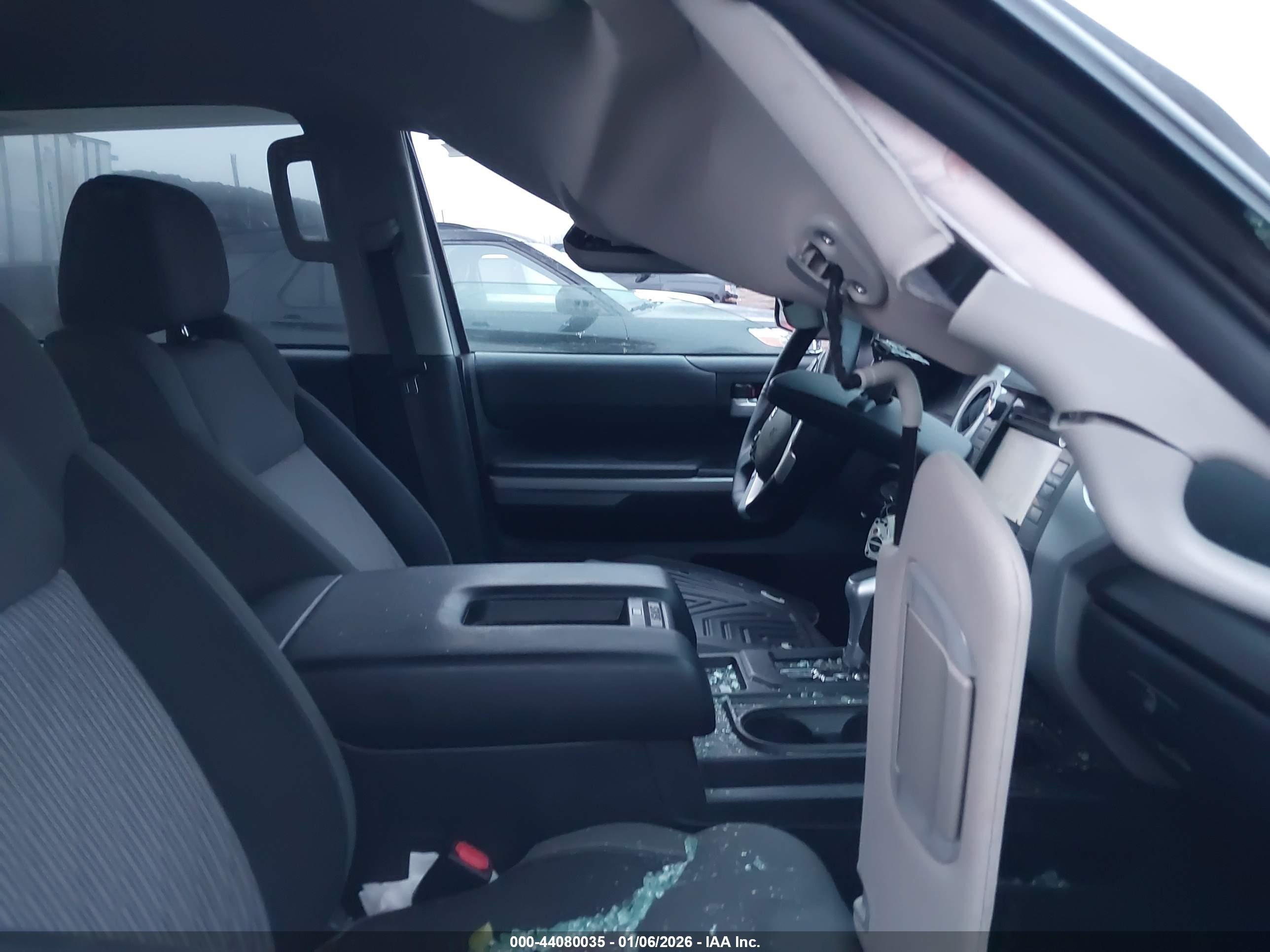 TOYOTA TUNDRA image 5