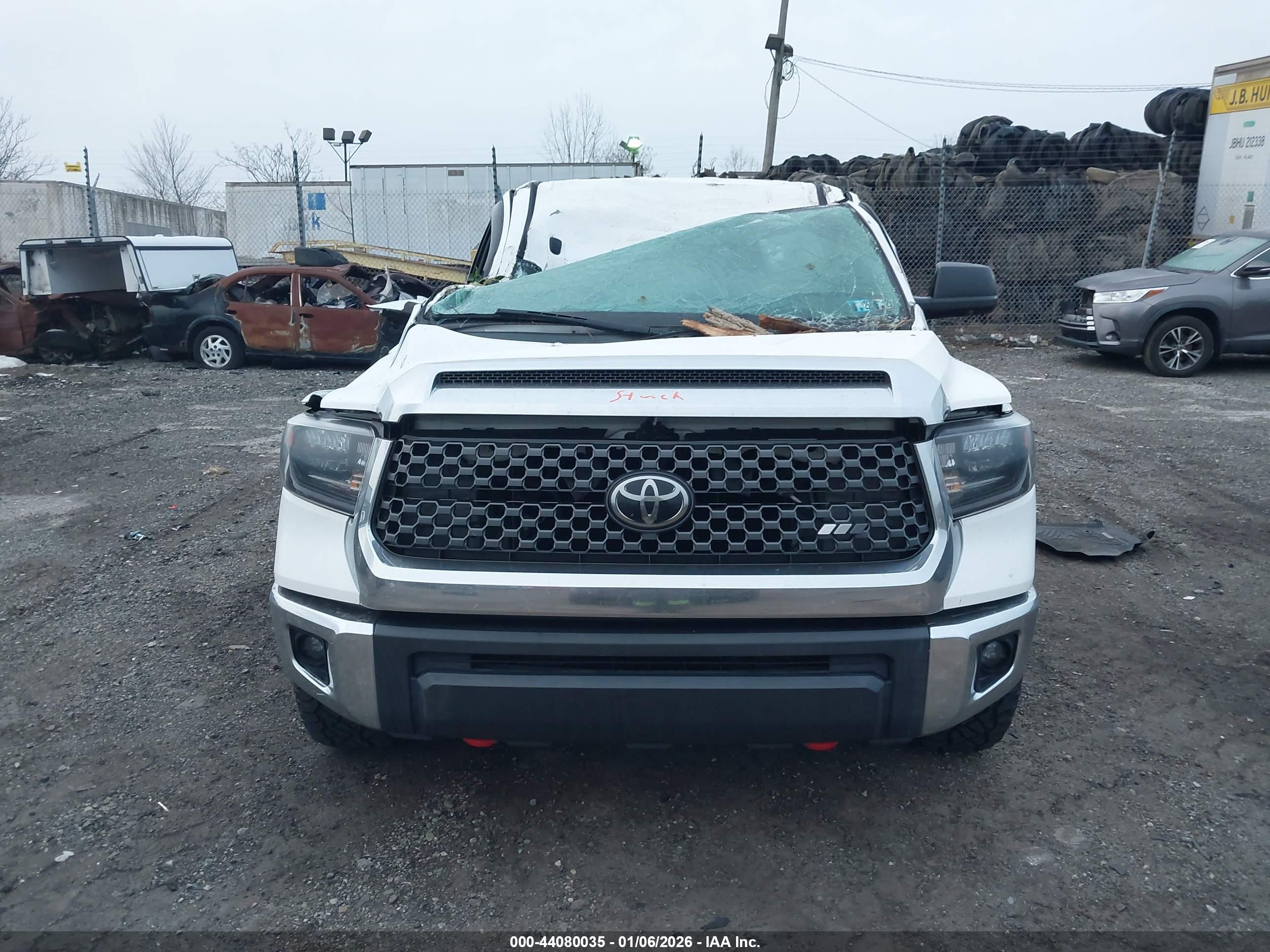 TOYOTA TUNDRA image 6
