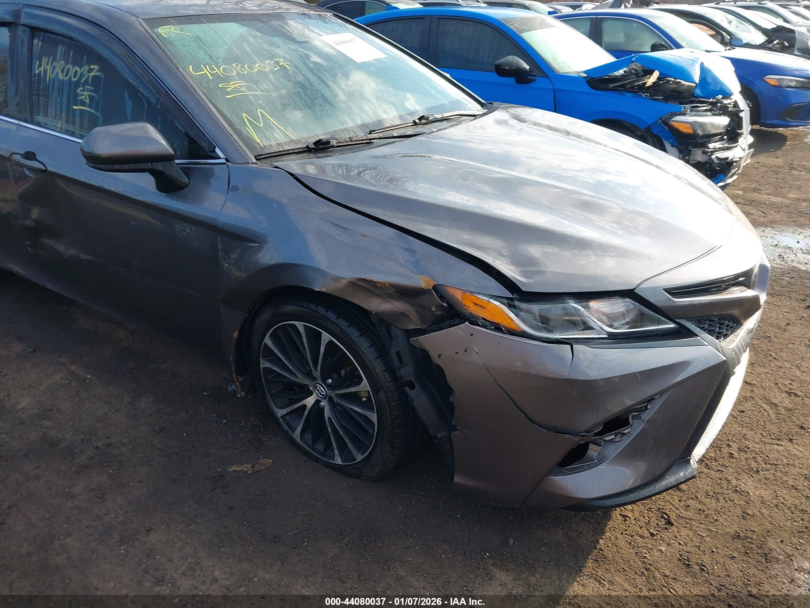 TOYOTA CAMRY image 6