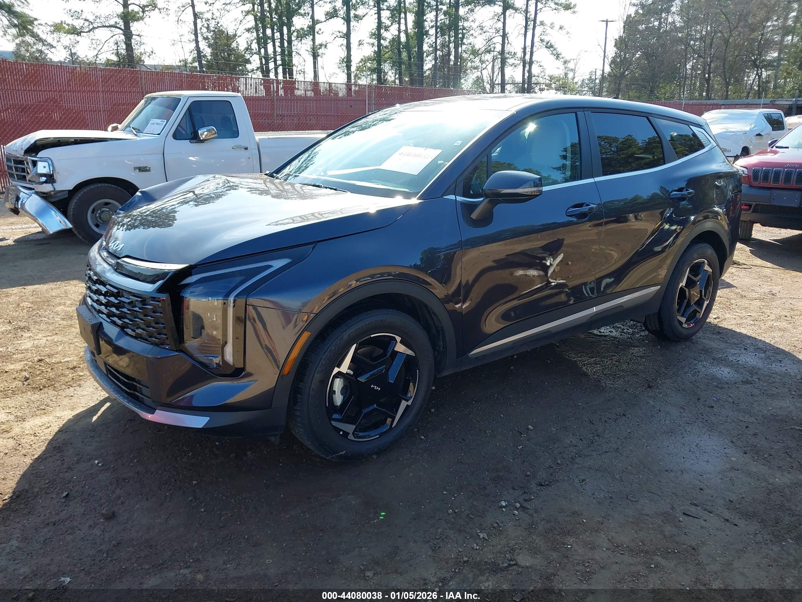 KIA SPORTAGE image 2