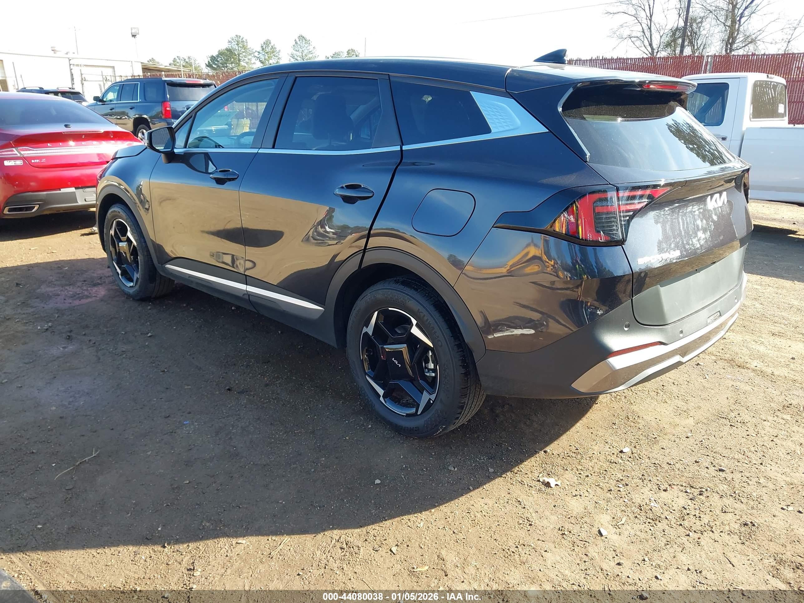 KIA SPORTAGE image 3
