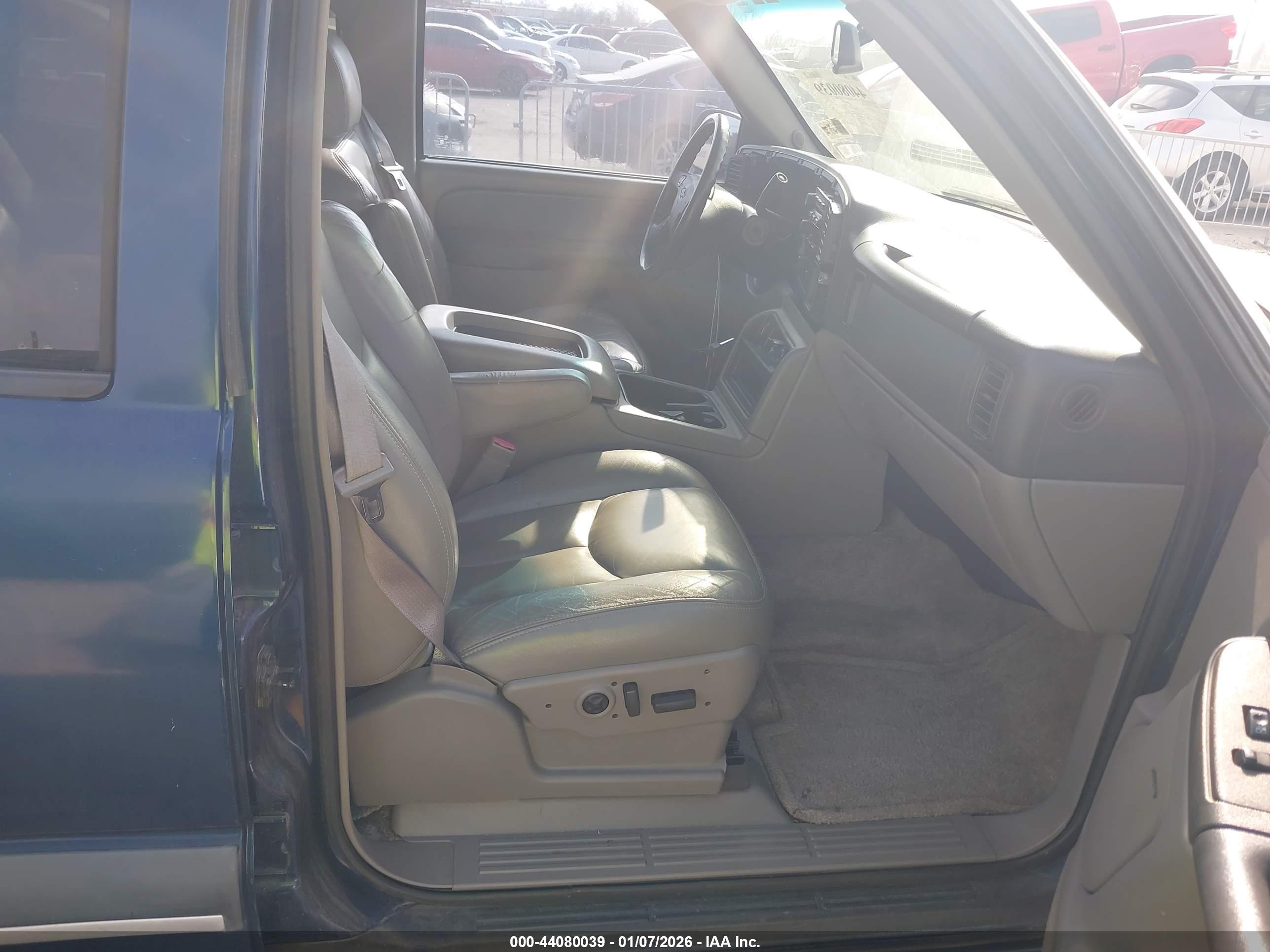 CHEVROLET TAHOE image 5