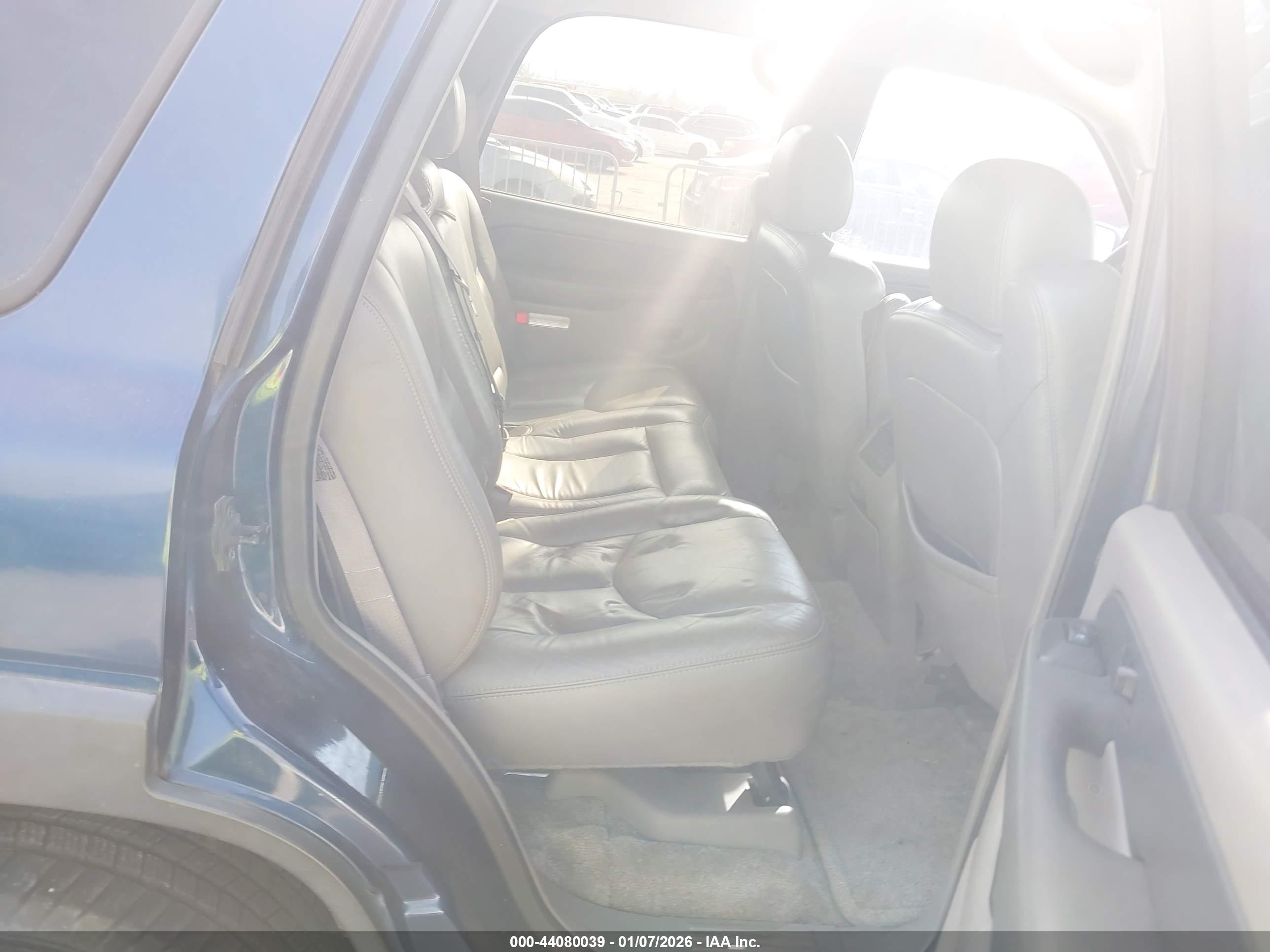 CHEVROLET TAHOE image 8