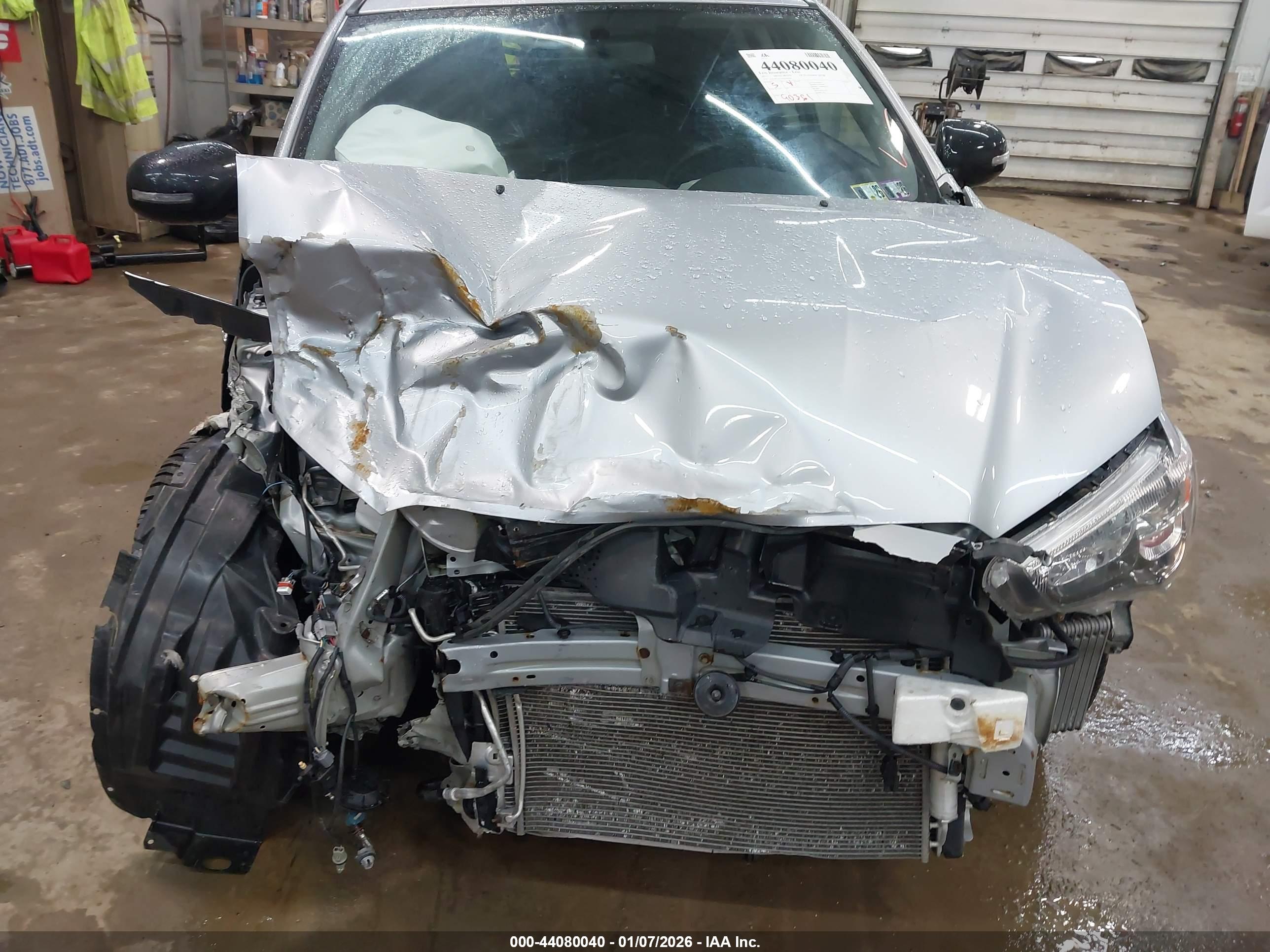 MITSUBISHI OUTLANDER image 6