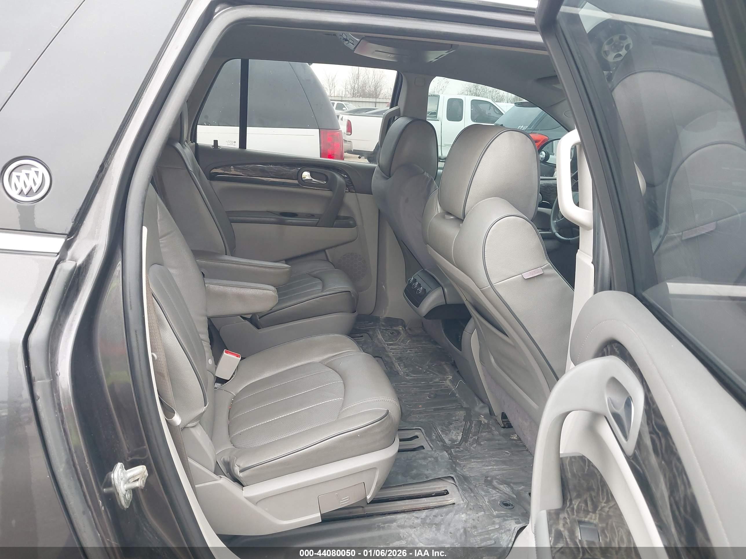 BUICK ENCLAVE image 8
