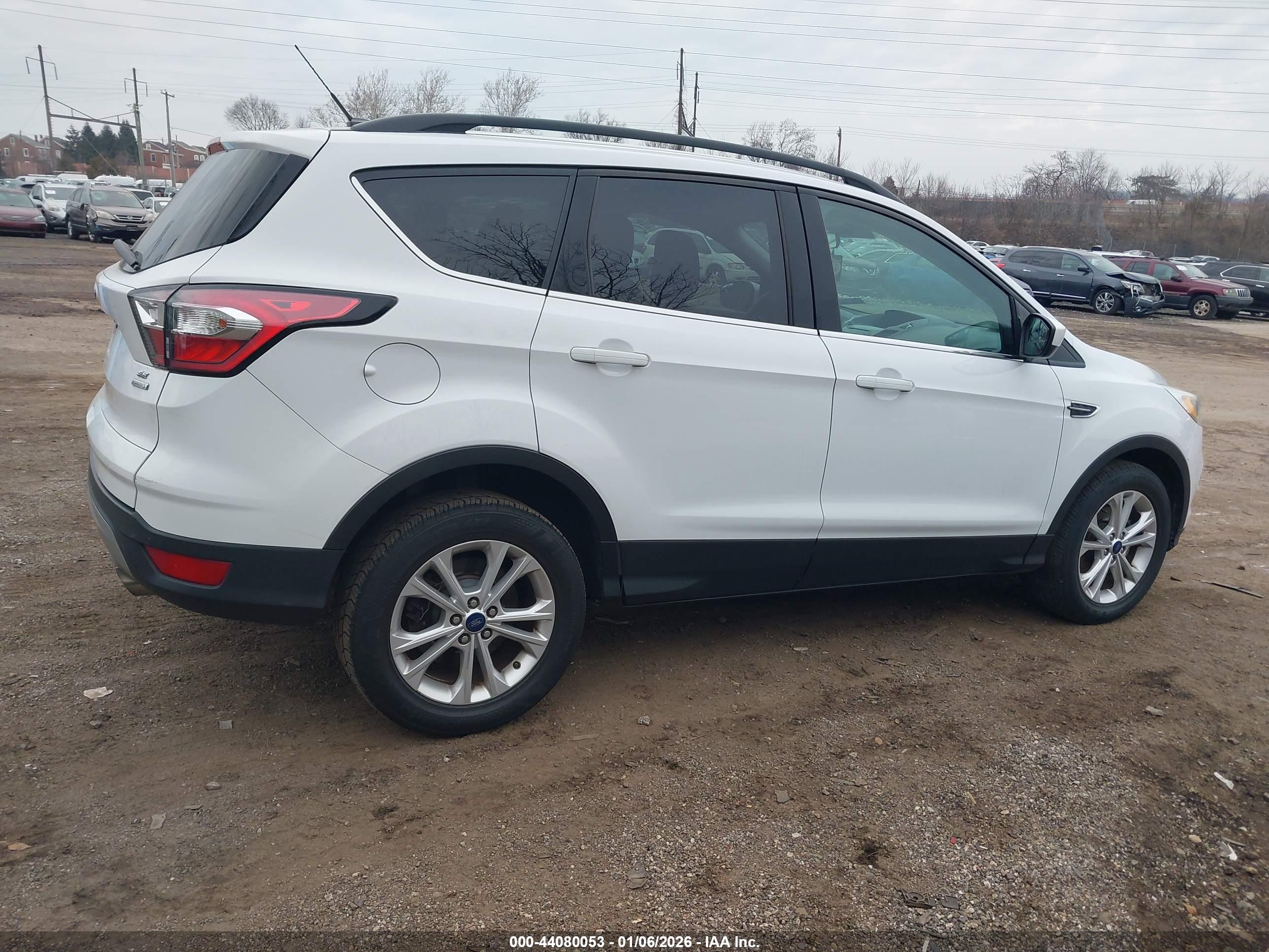 FORD ESCAPE image 4