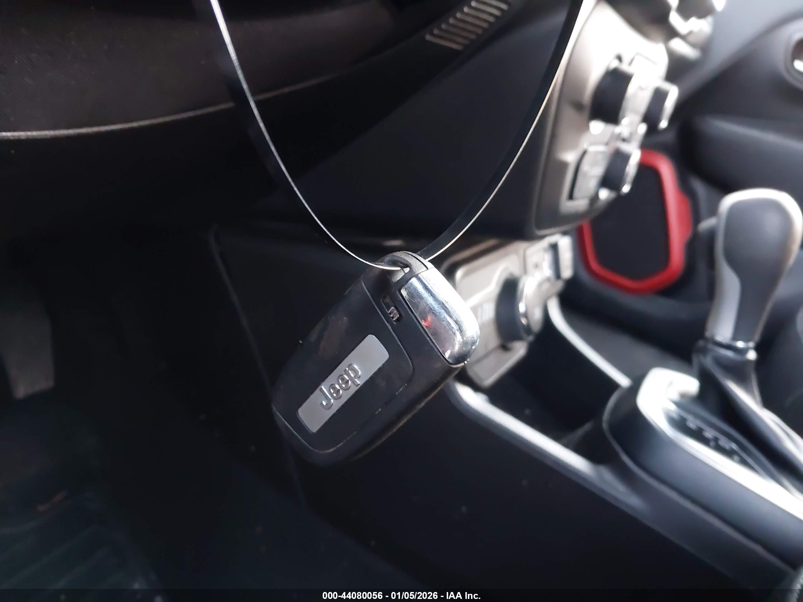 JEEP RENEGADE image 11