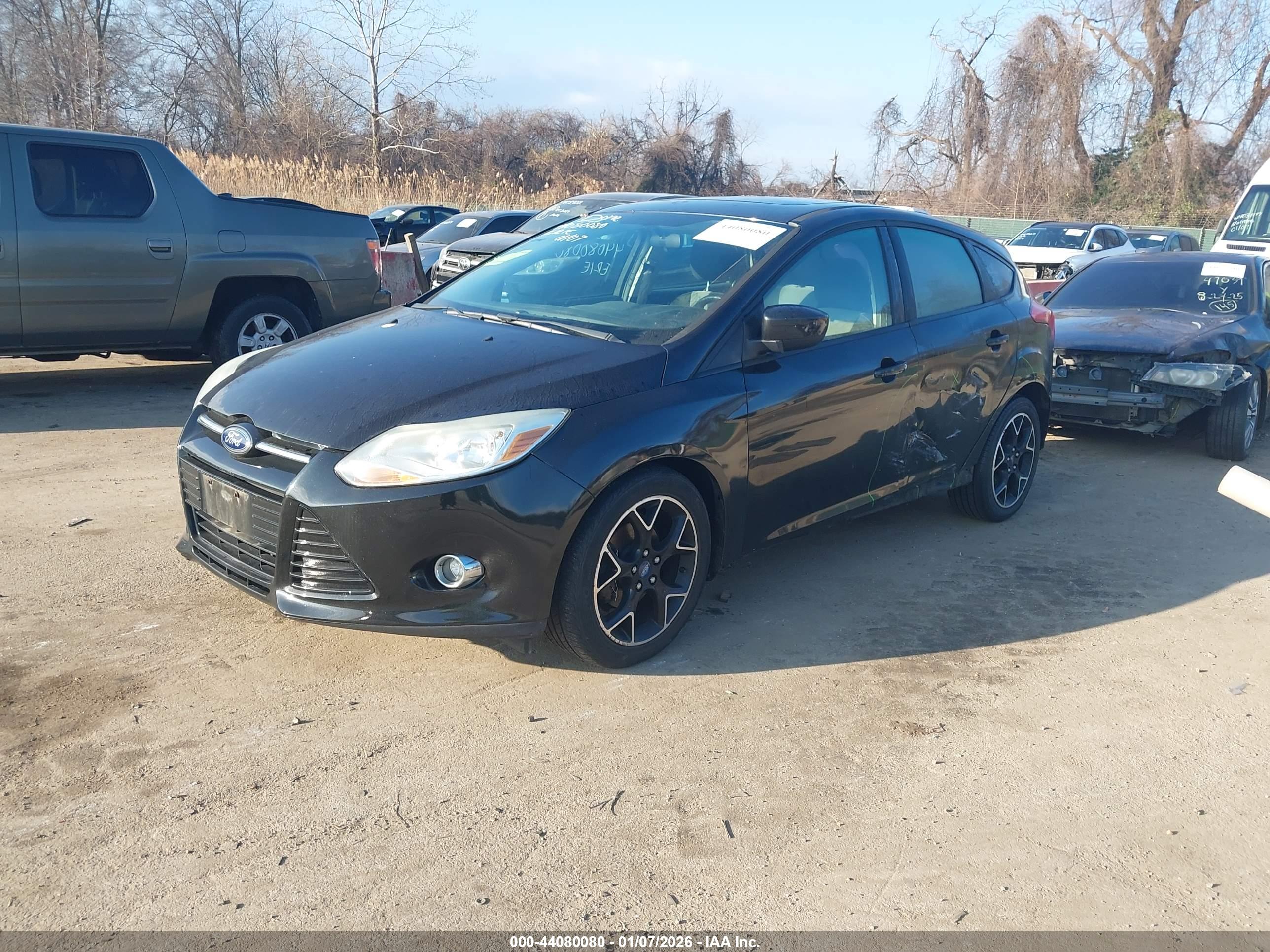 FORD FOCUS image 2