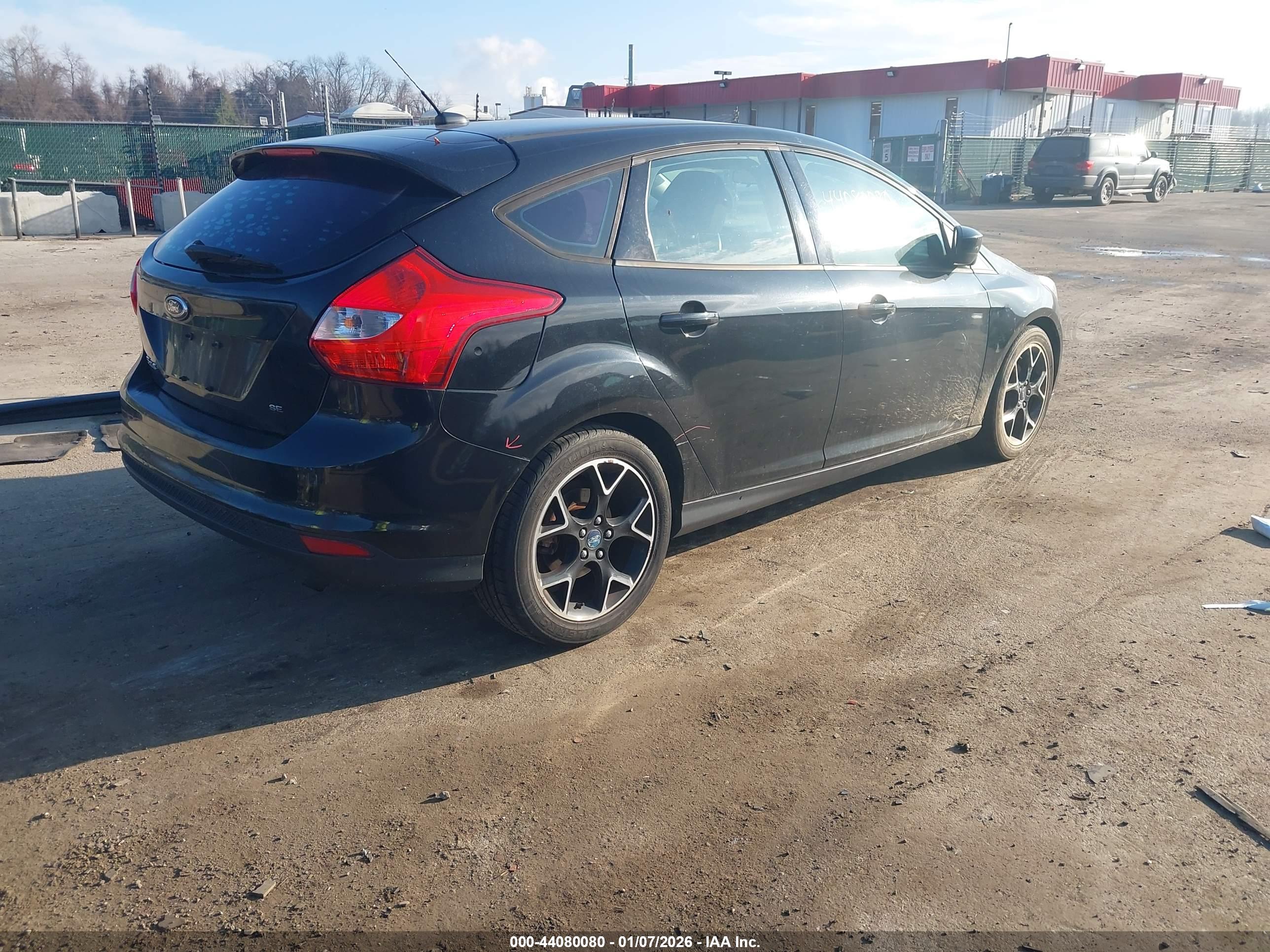 FORD FOCUS image 4