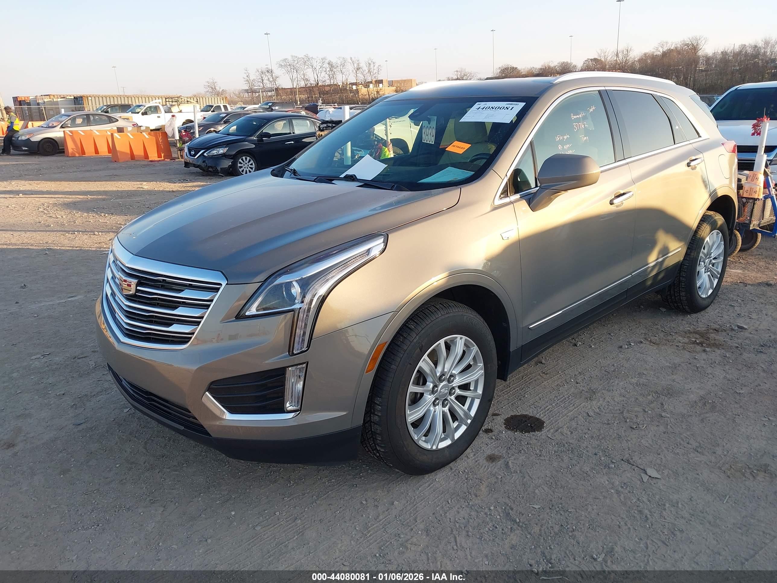 CADILLAC XT5 image 2