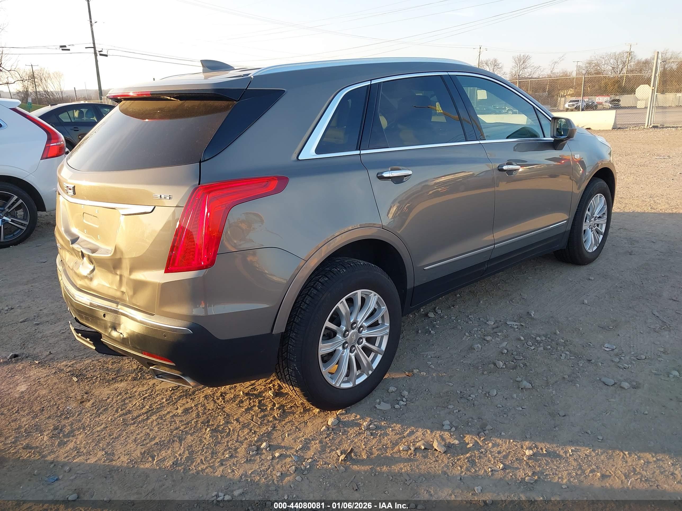 CADILLAC XT5 image 4