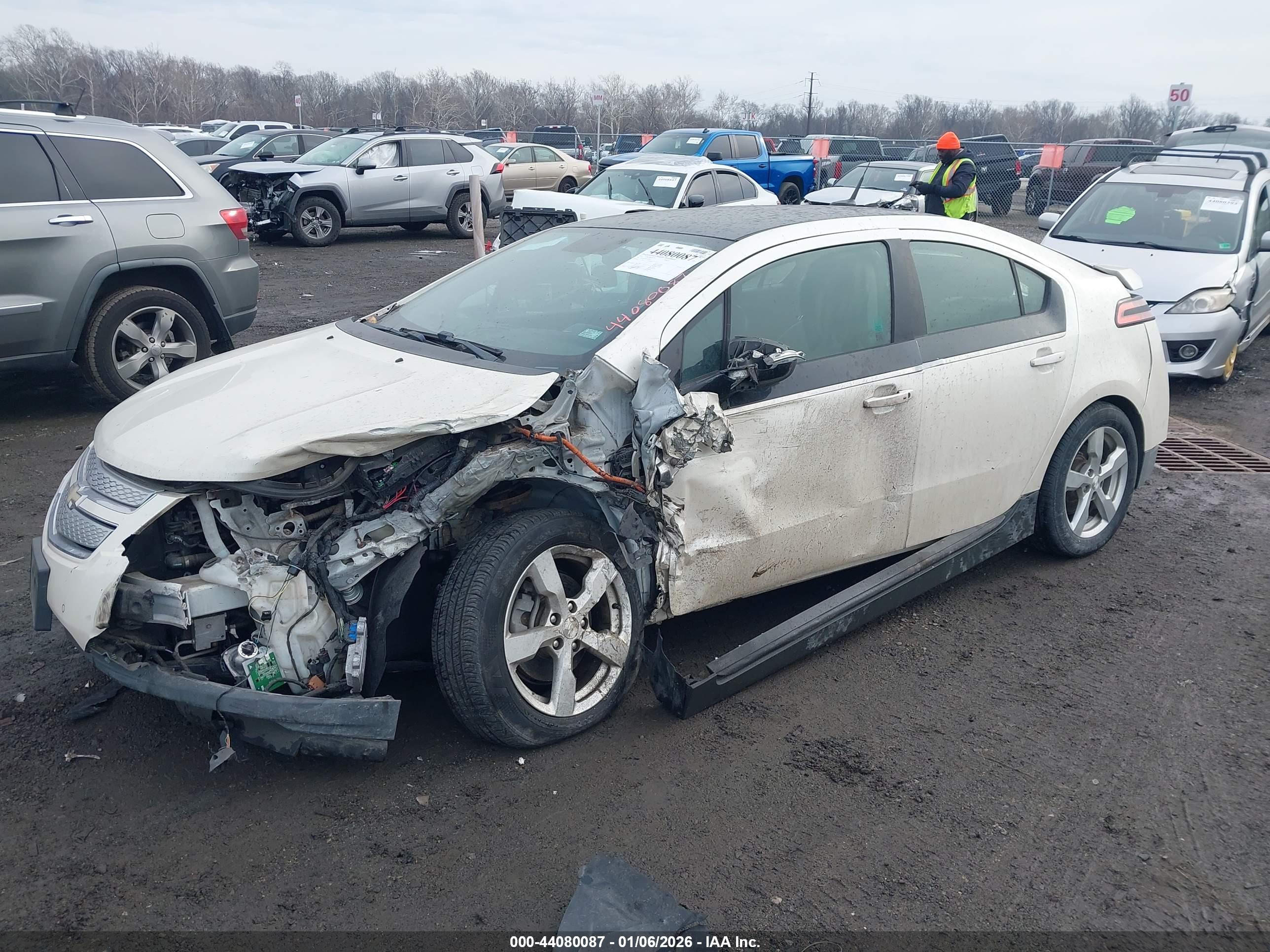 CHEVROLET VOLT image 2
