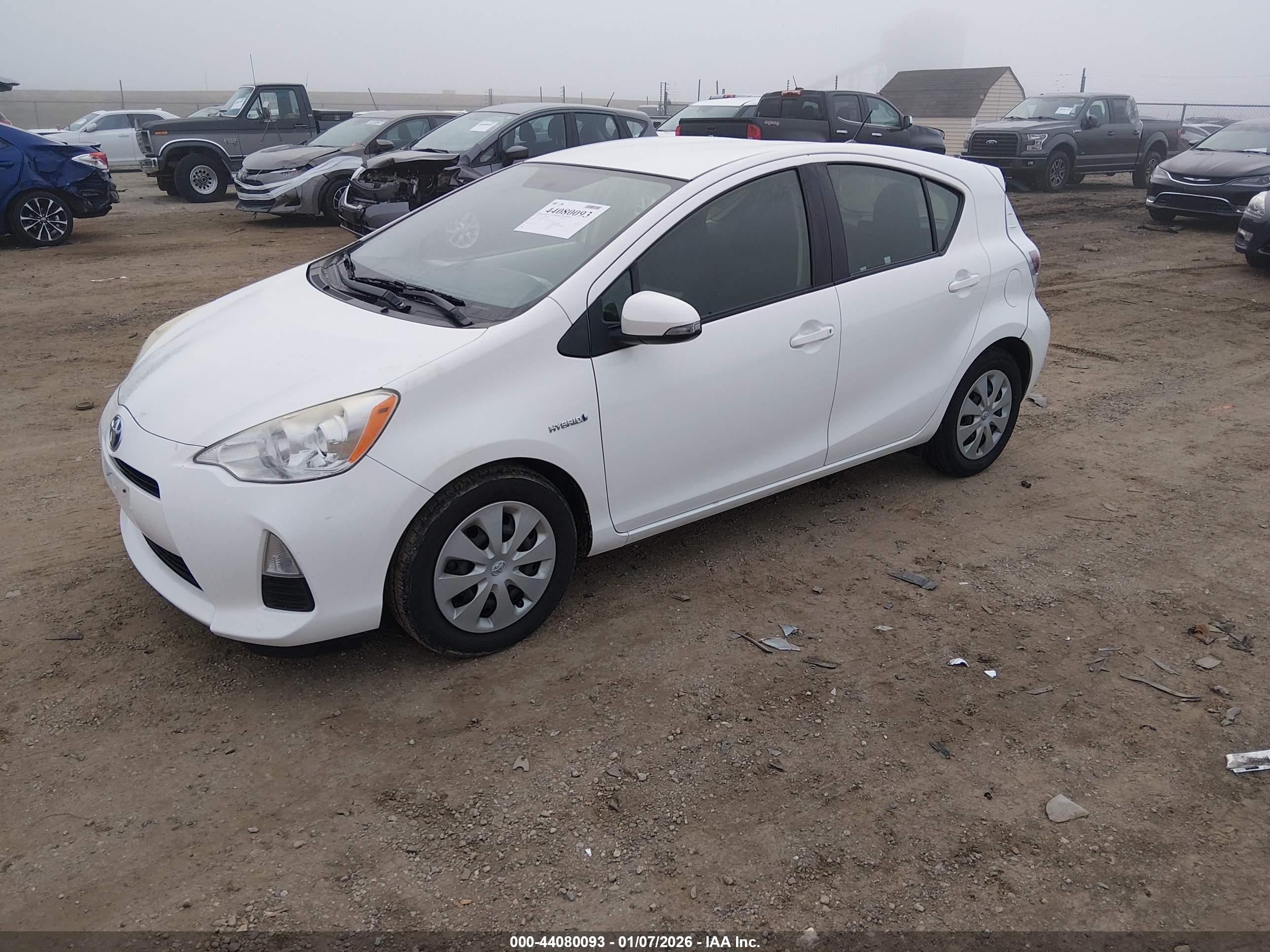 TOYOTA PRIUS image 2