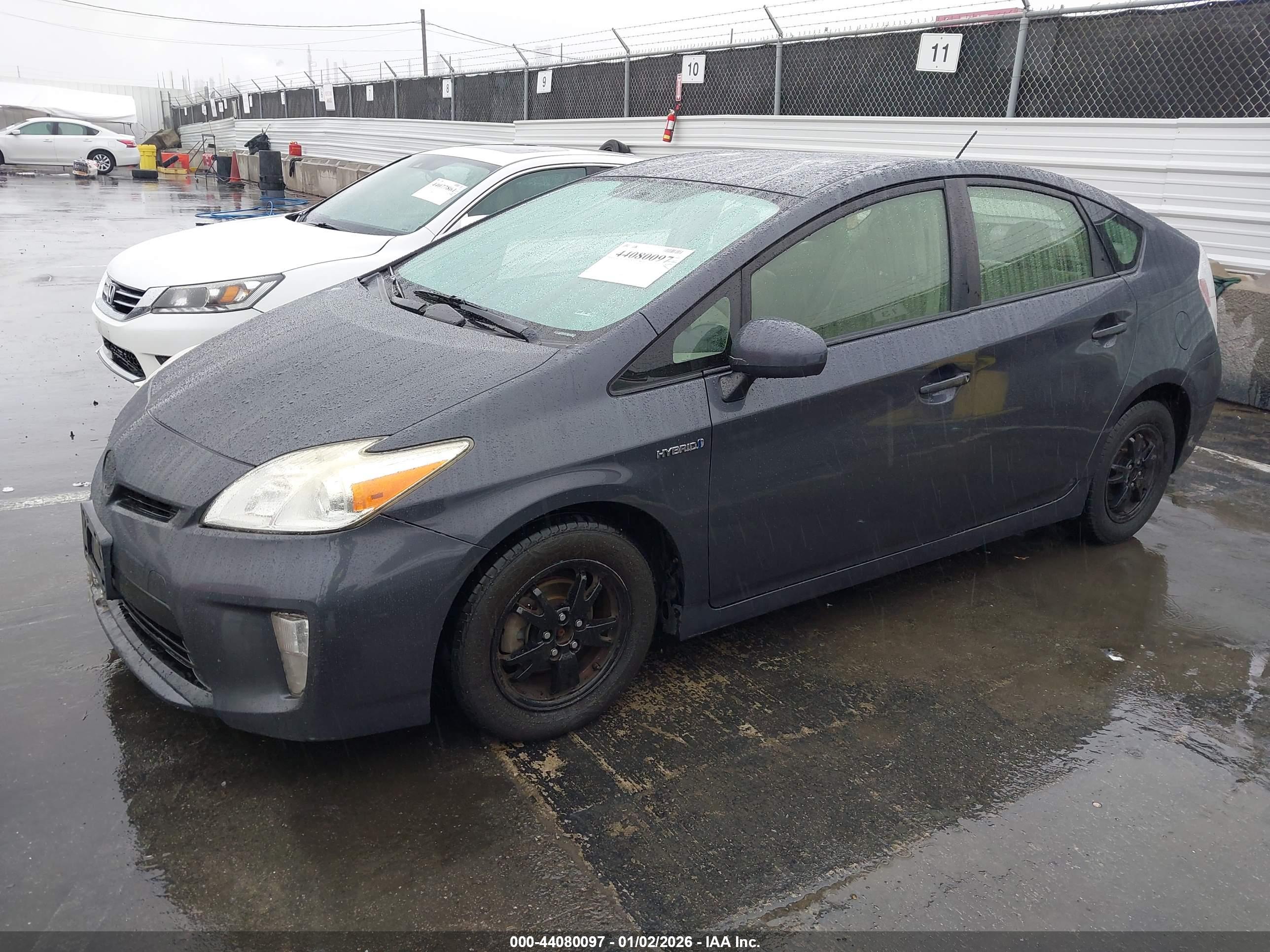 TOYOTA PRIUS image 2