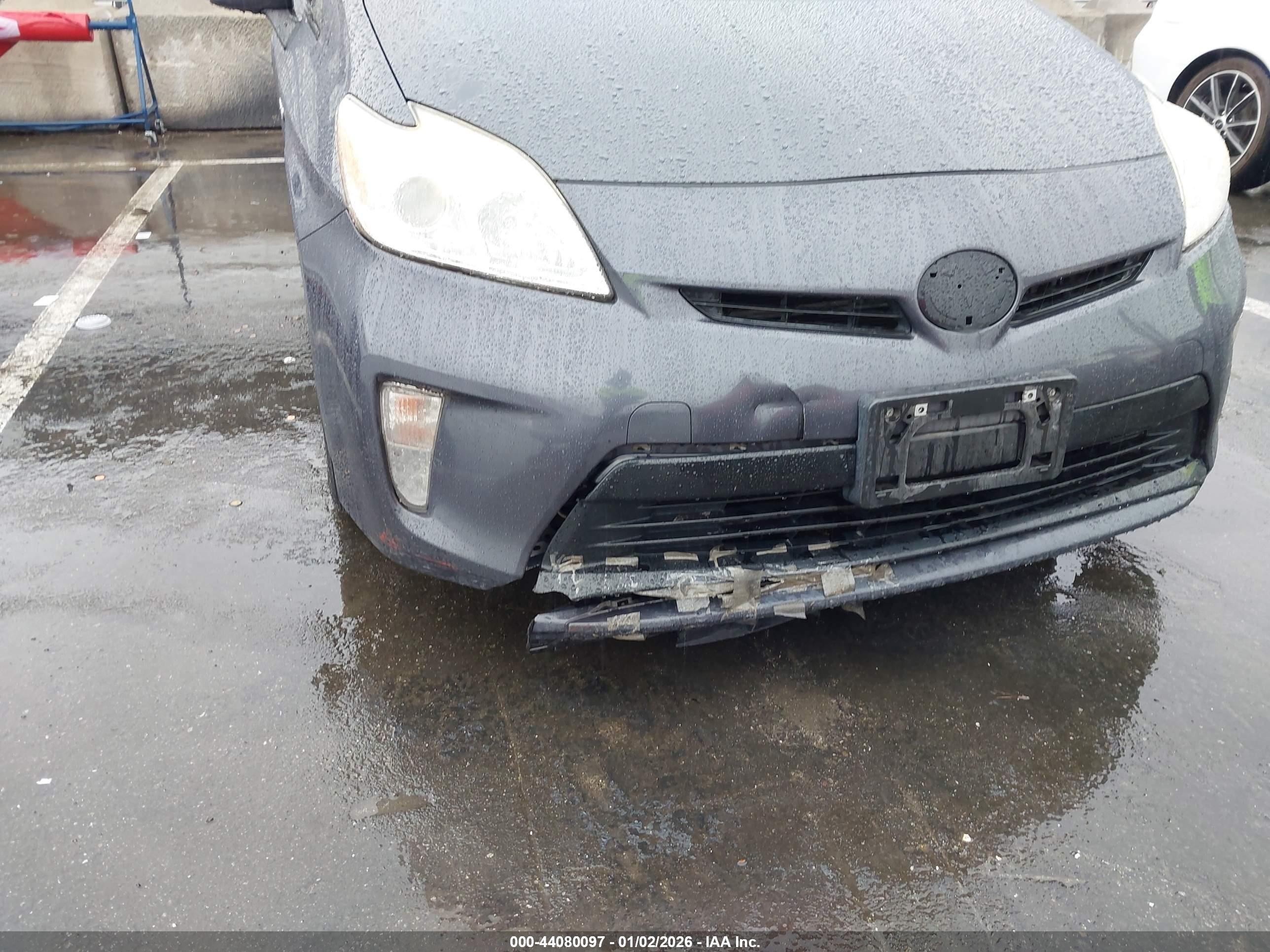 TOYOTA PRIUS image 6
