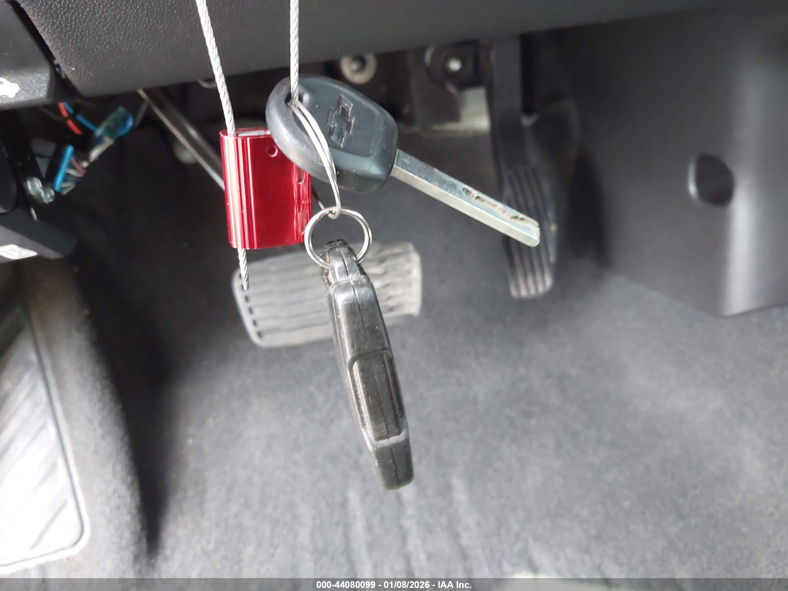 CHEVROLET SILVERADO image 11