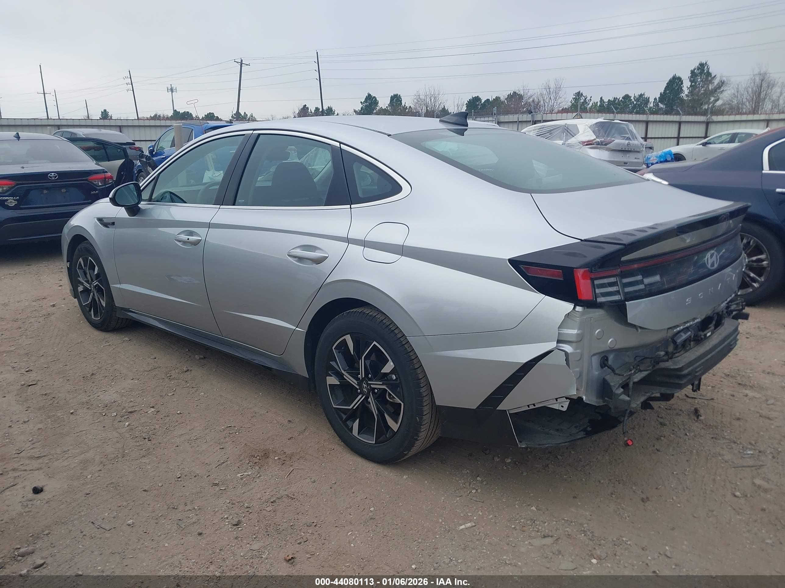 HYUNDAI SONATA image 3