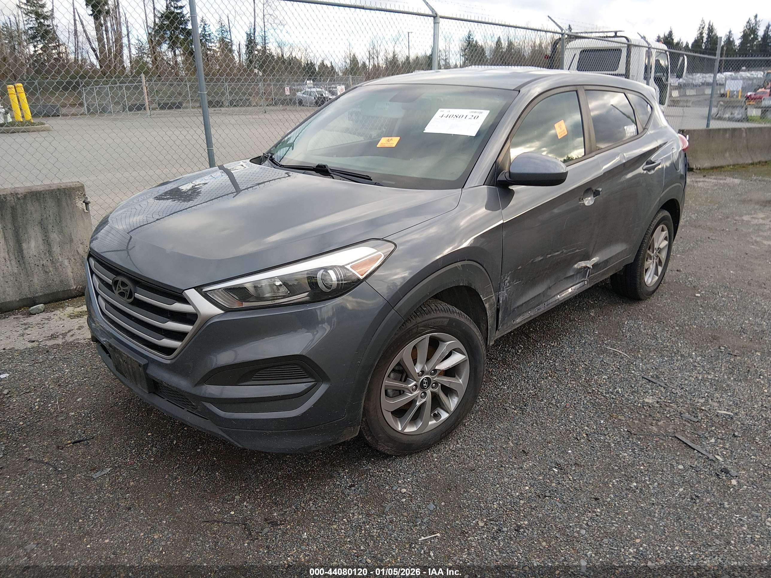 HYUNDAI TUCSON image 2