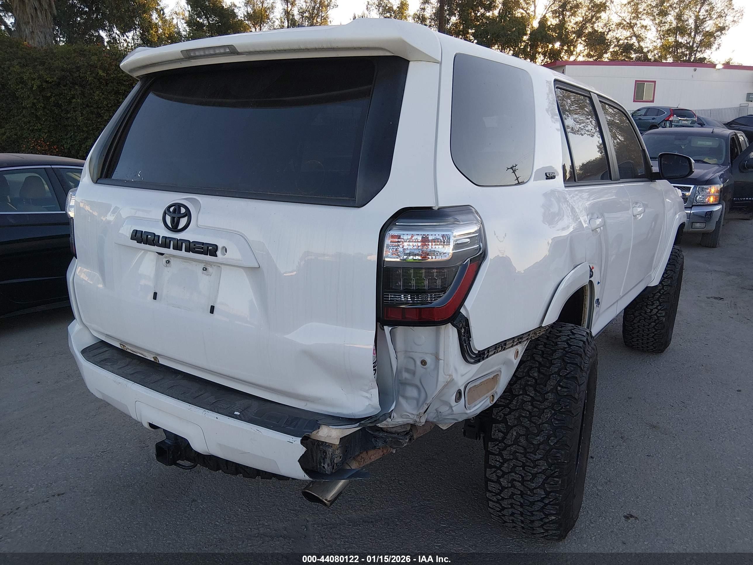 TOYOTA 4RUNNER image 4