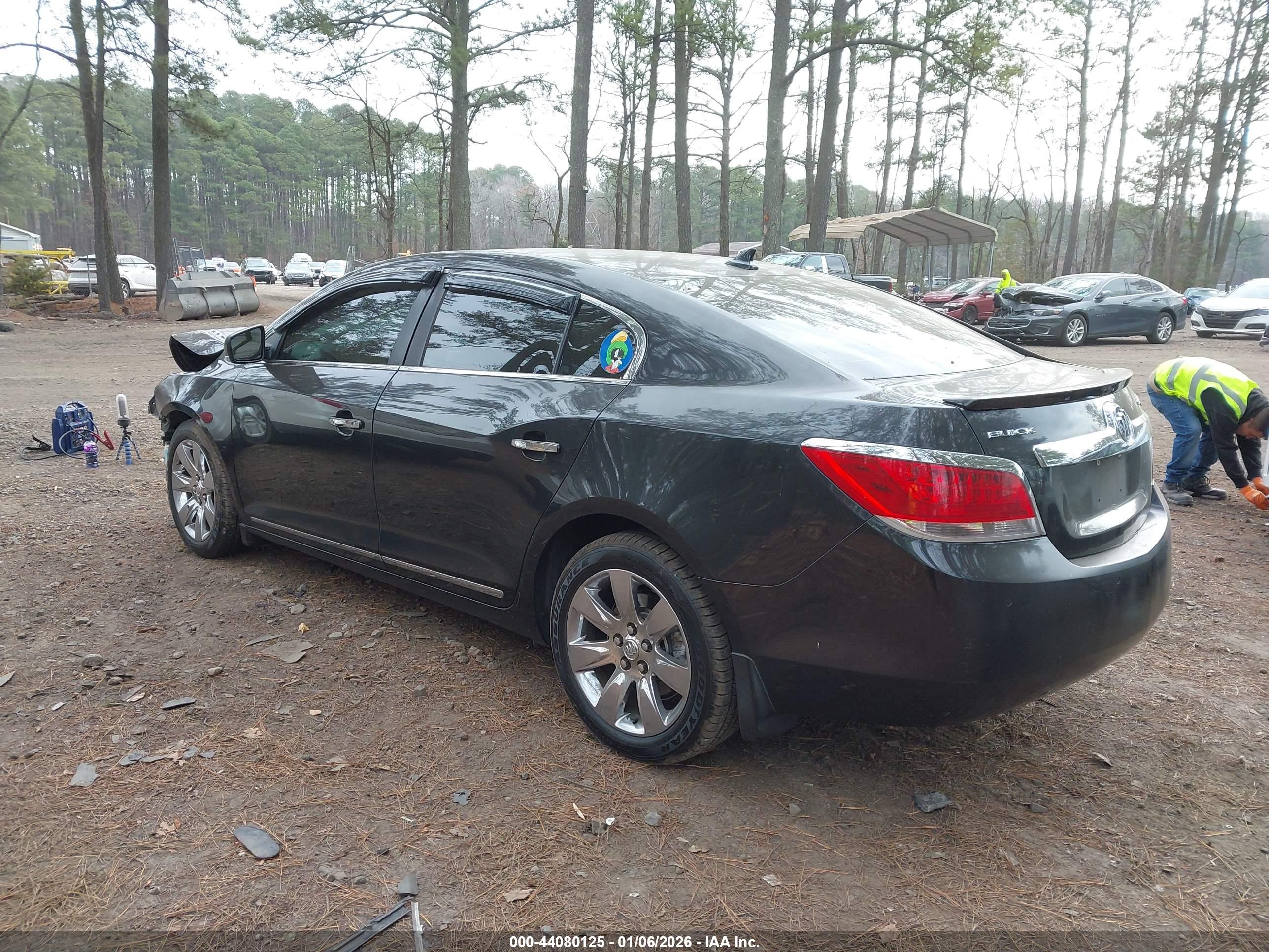 BUICK LACROSSE image 3