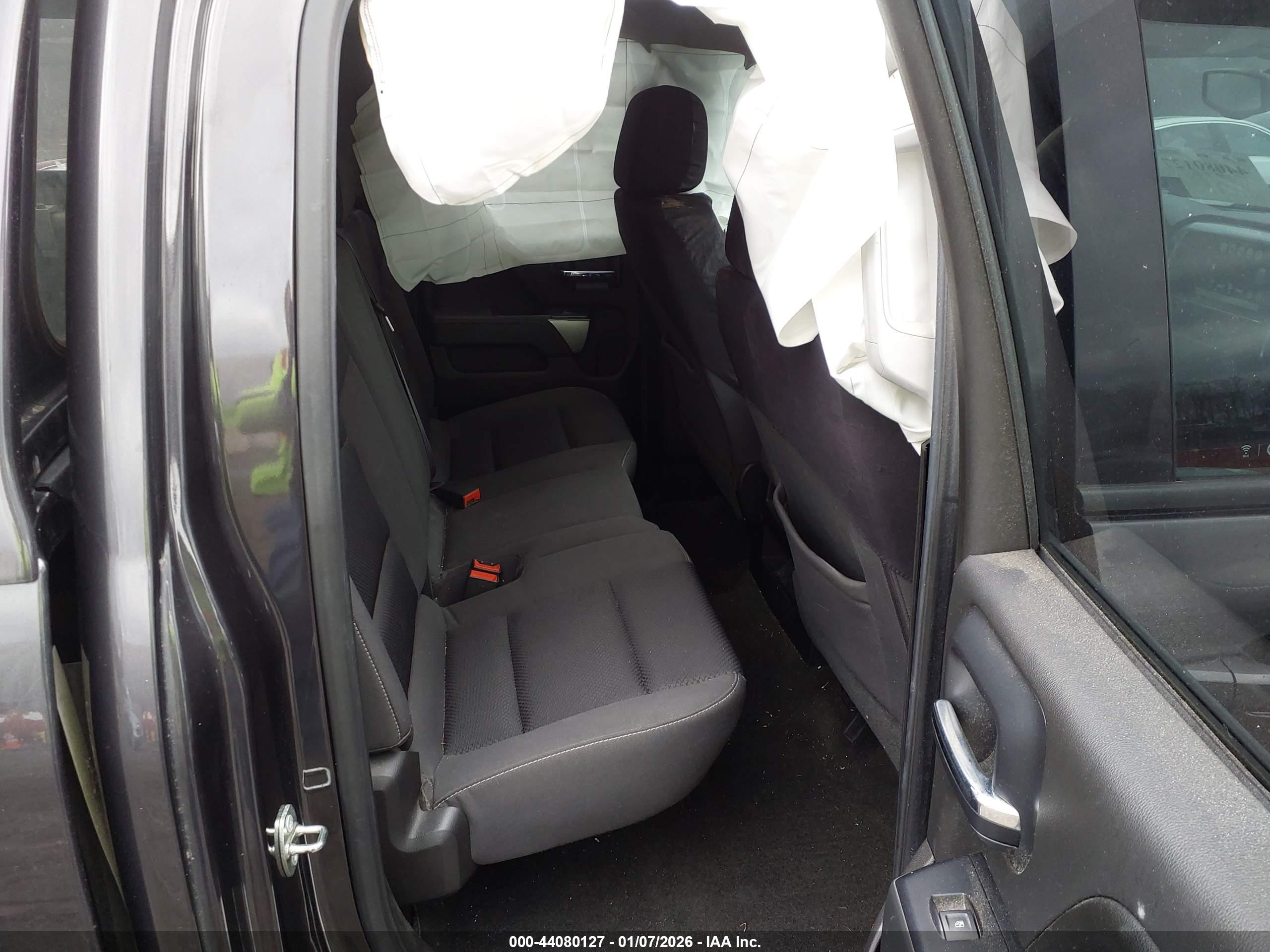 CHEVROLET SILVERADO image 8