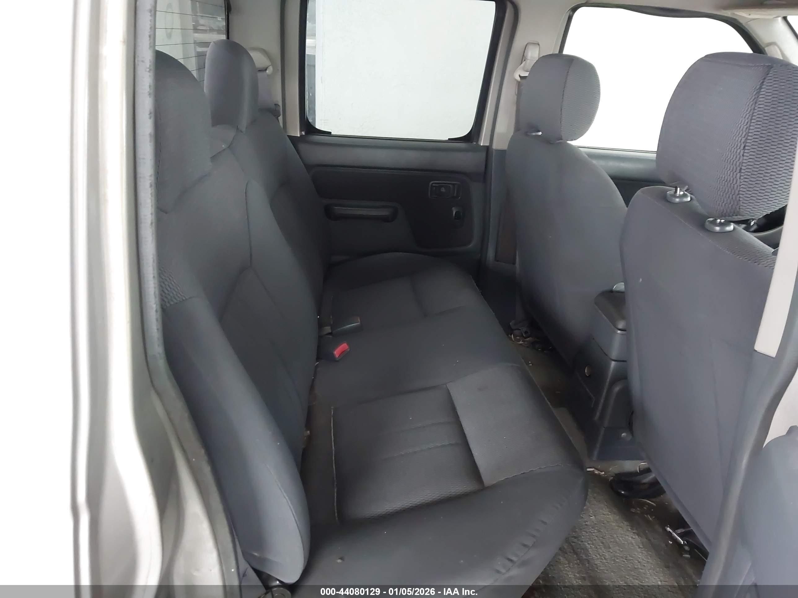 NISSAN FRONTIER image 8