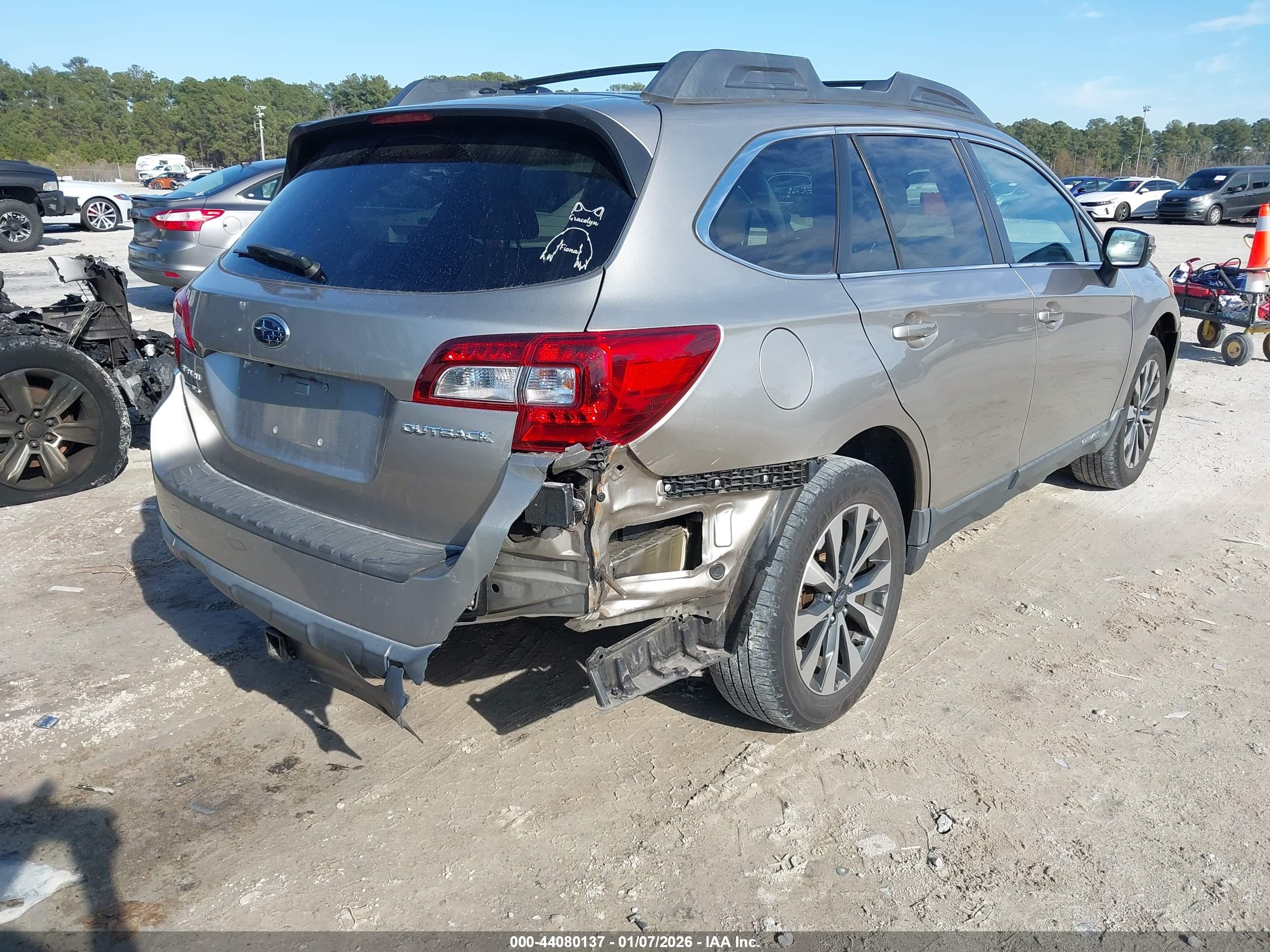 SUBARU OUTBACK image 4