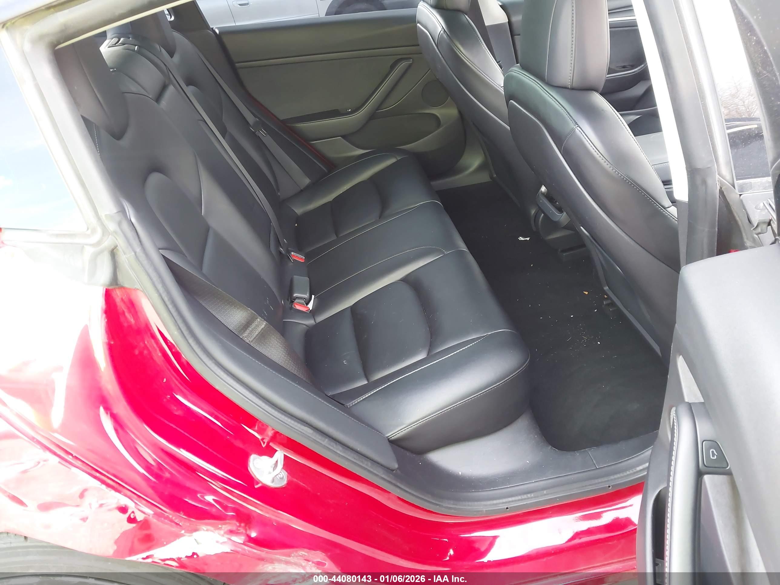TESLA MODEL image 8