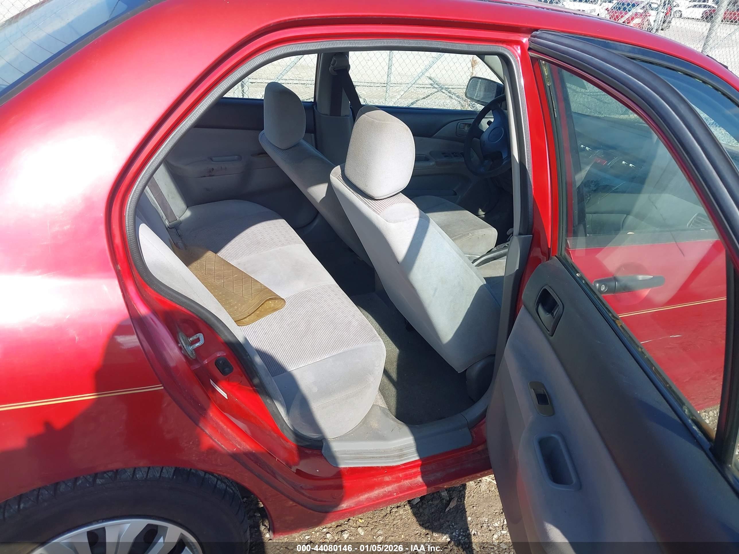 MITSUBISHI LANCER image 8