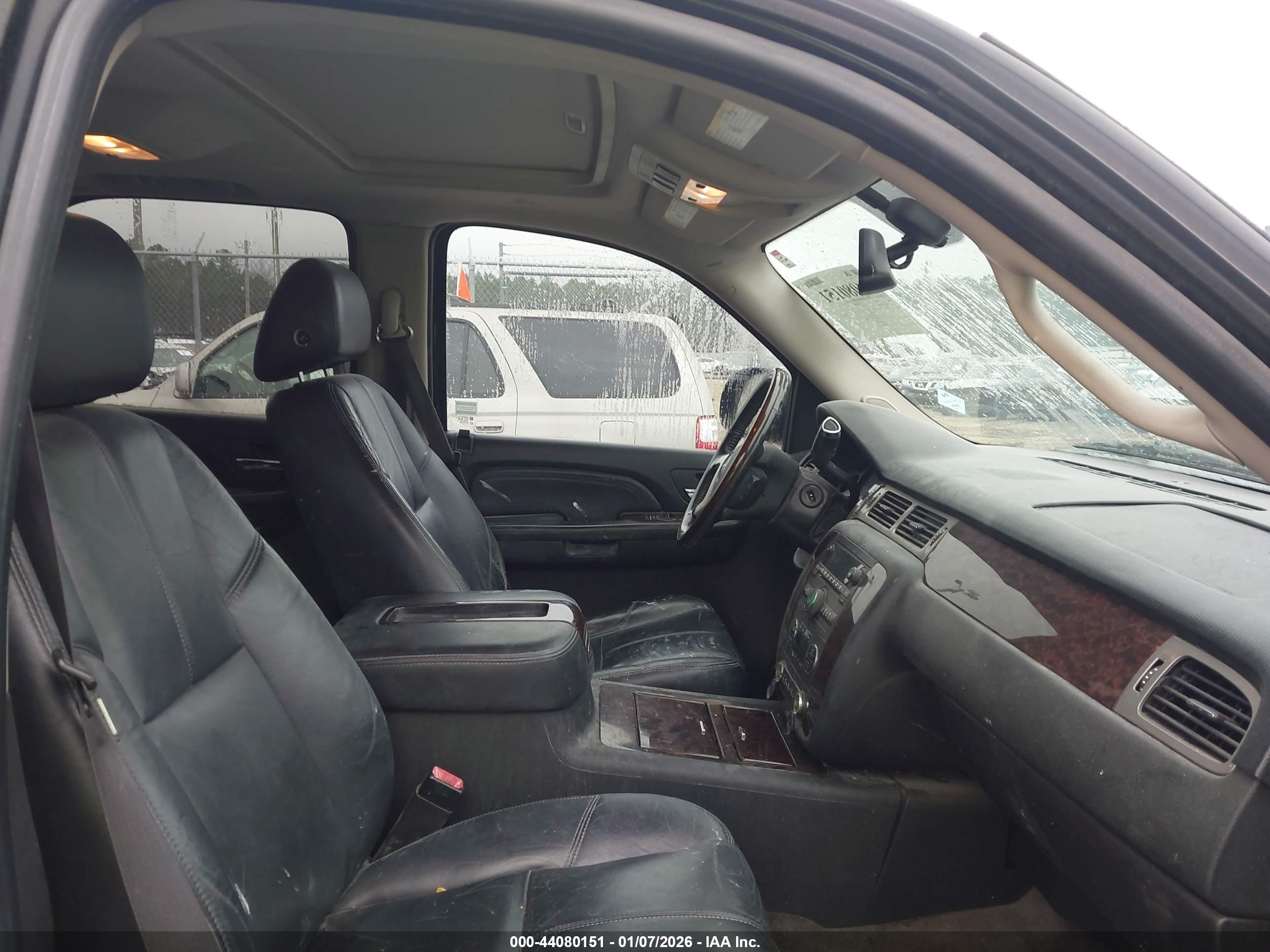 GMC YUKON image 5