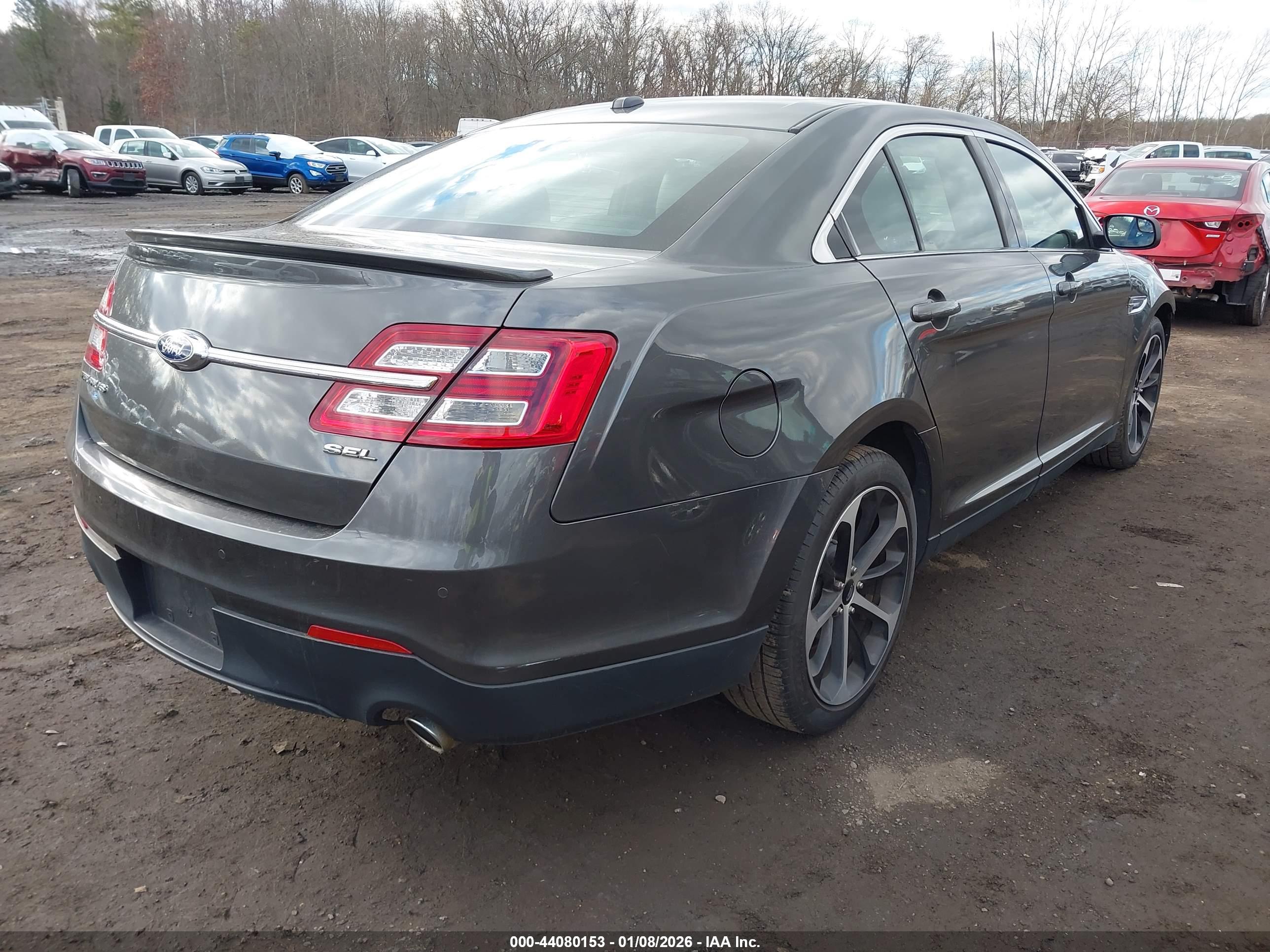 FORD TAURUS image 4