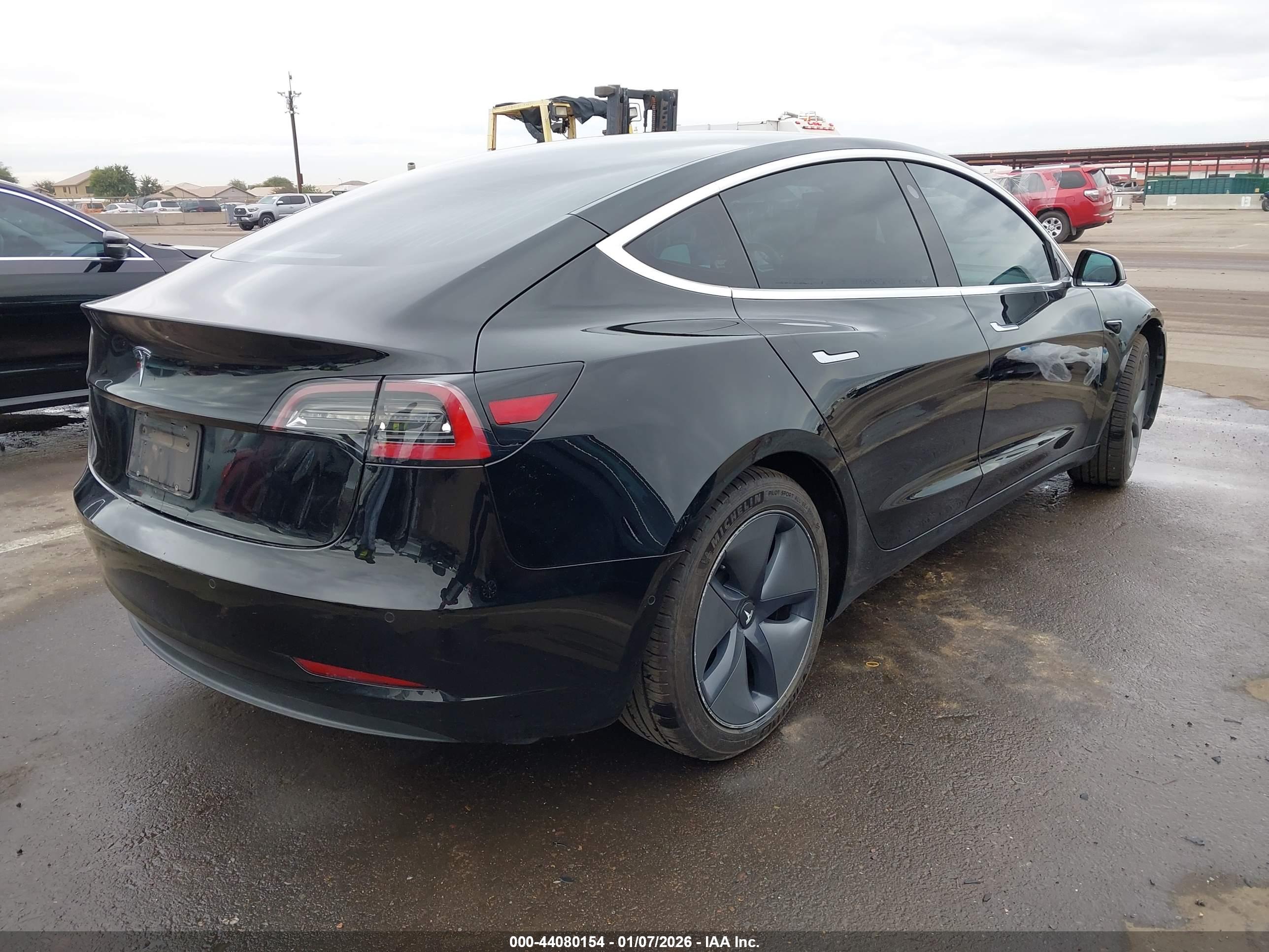 TESLA MODEL image 4