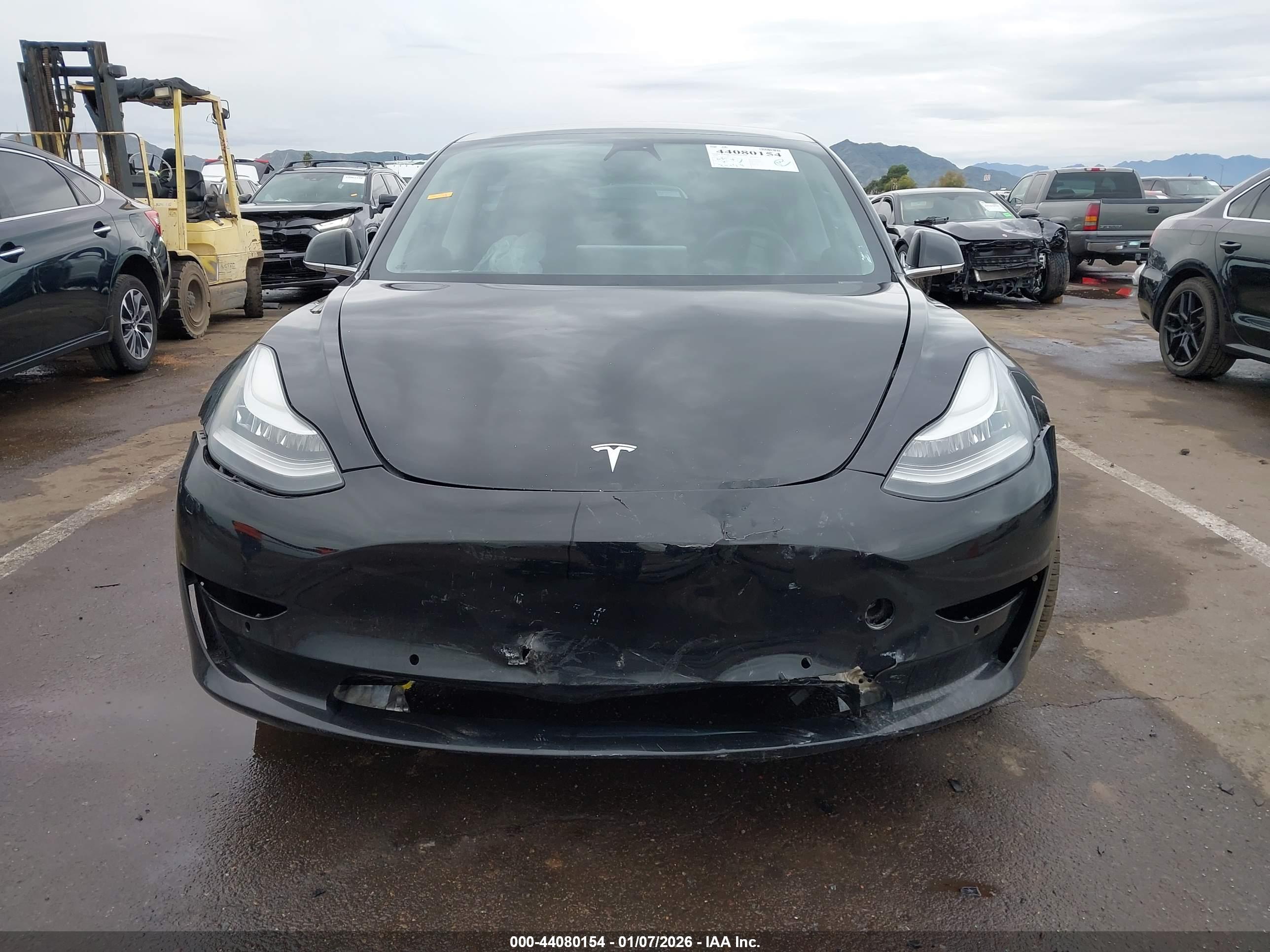 TESLA MODEL image 6