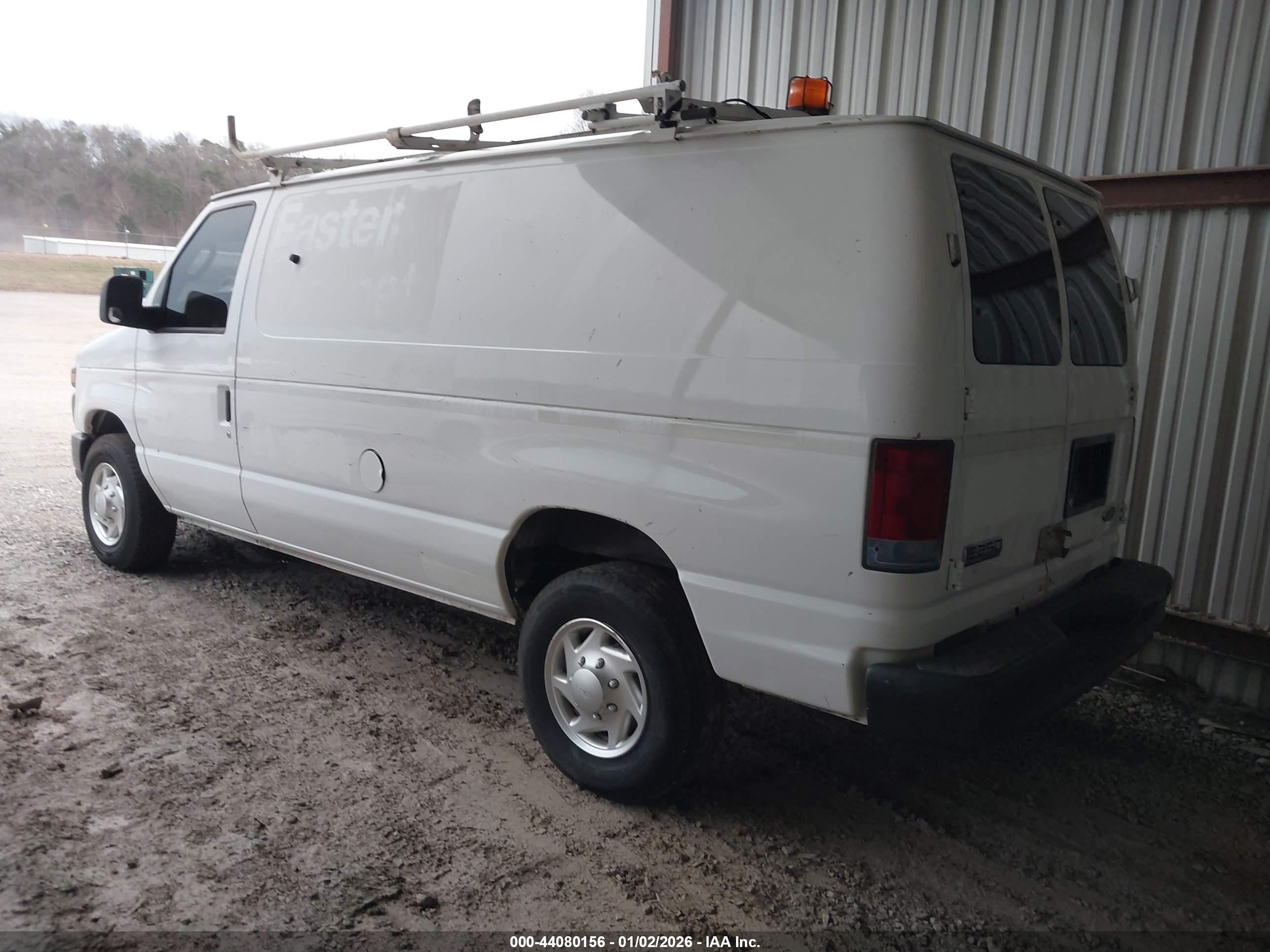 FORD E-250 image 3