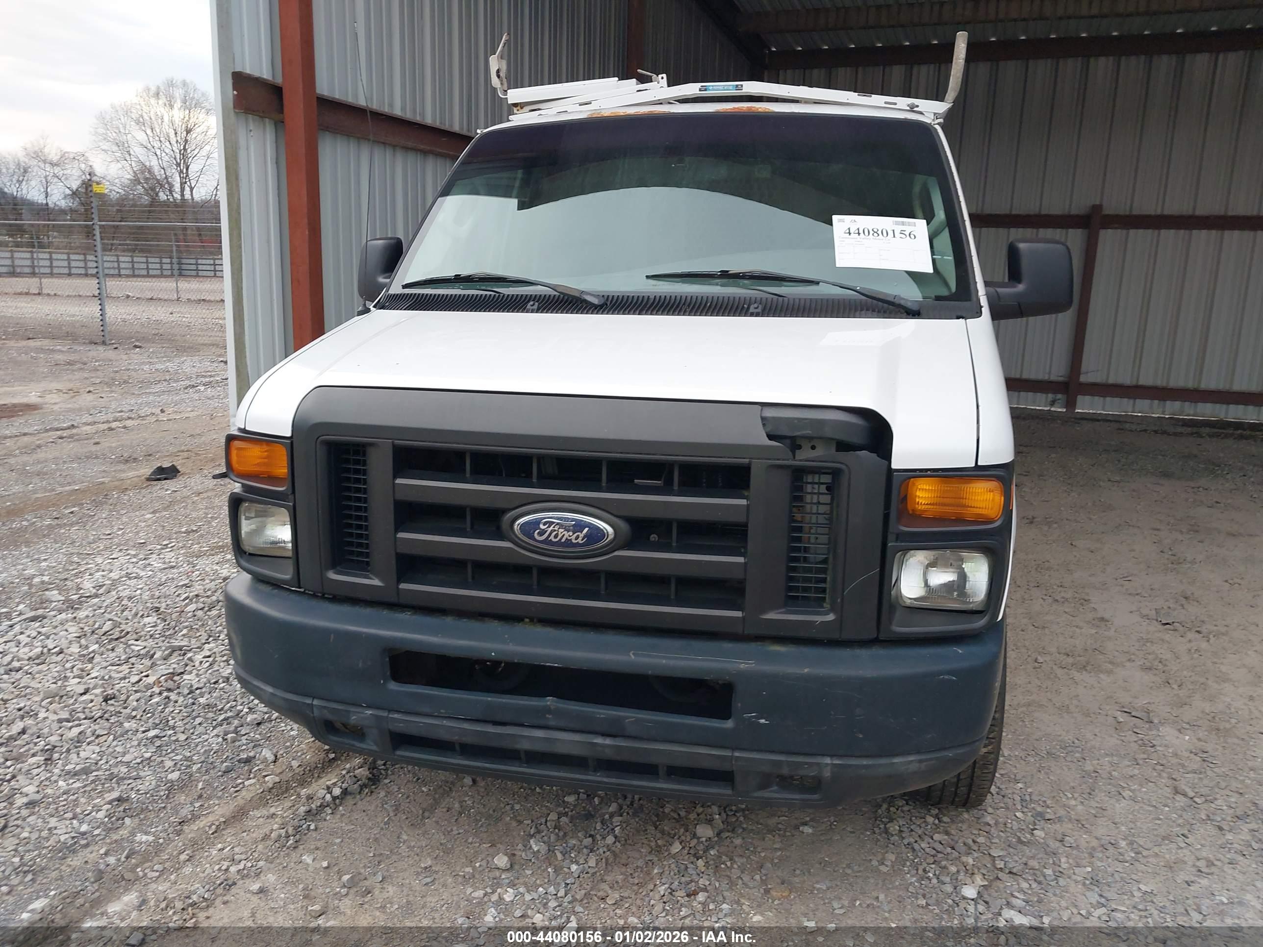 FORD E-250 image 6
