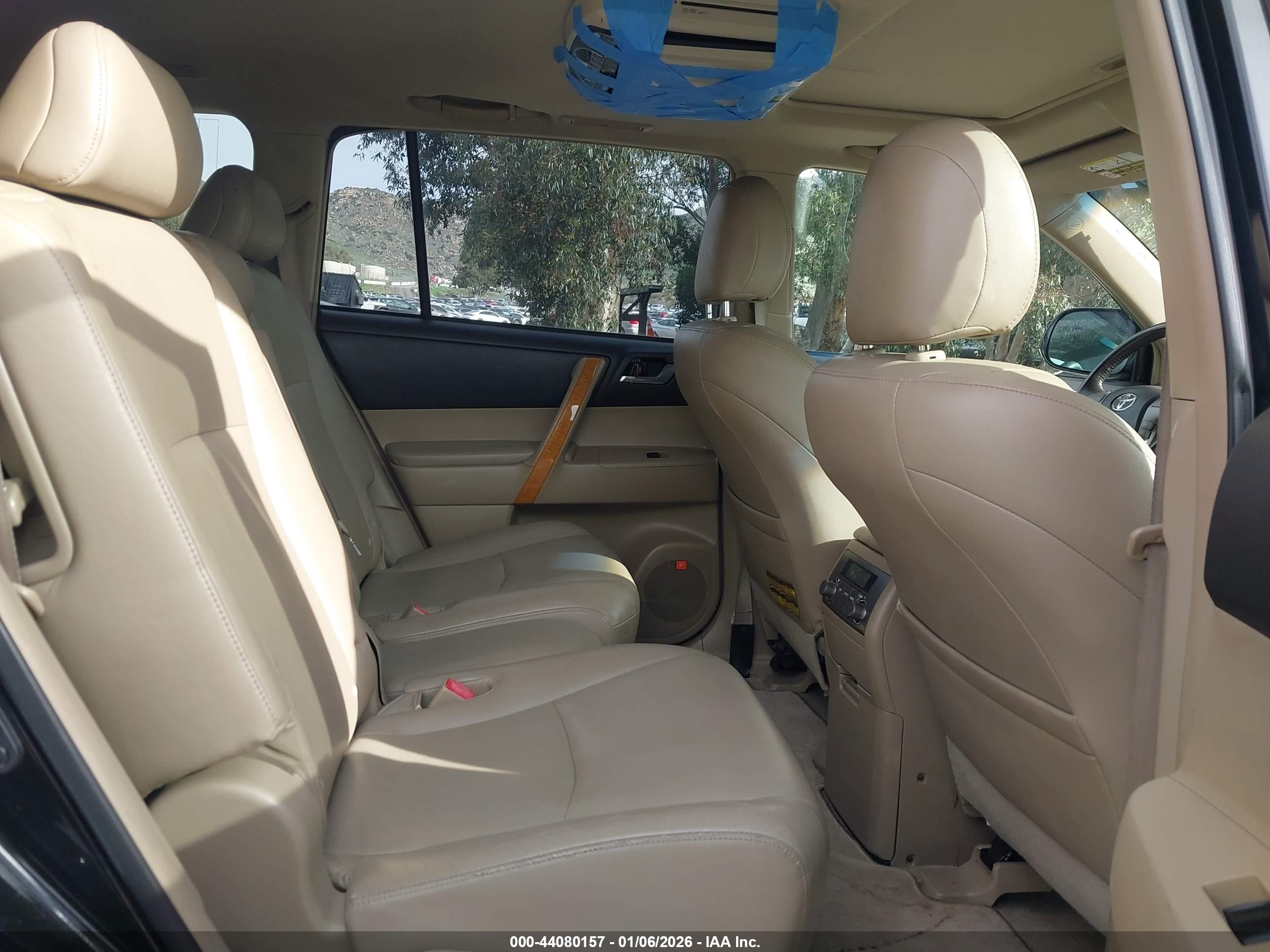 TOYOTA HIGHLANDER image 8