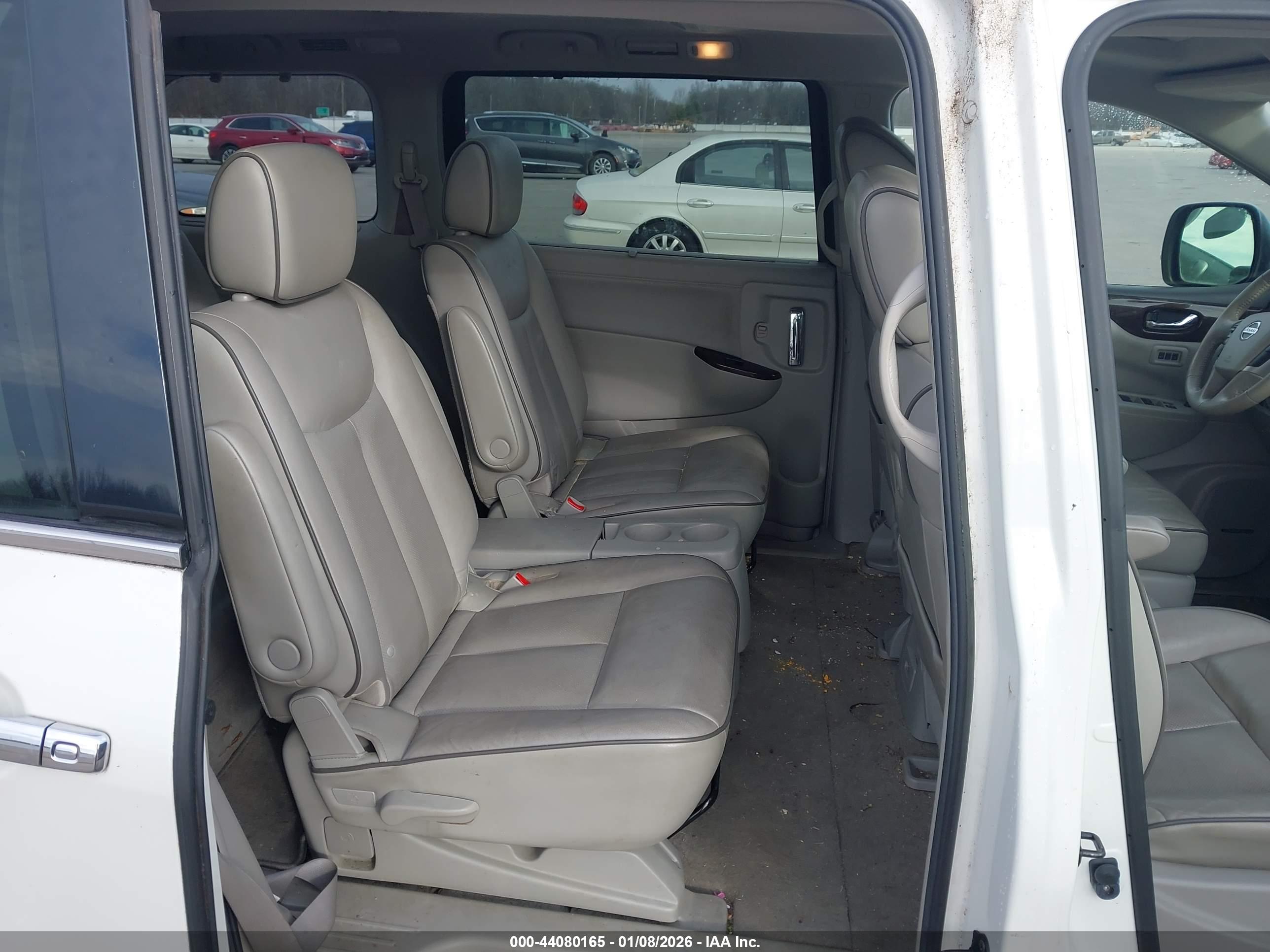 NISSAN QUEST image 8