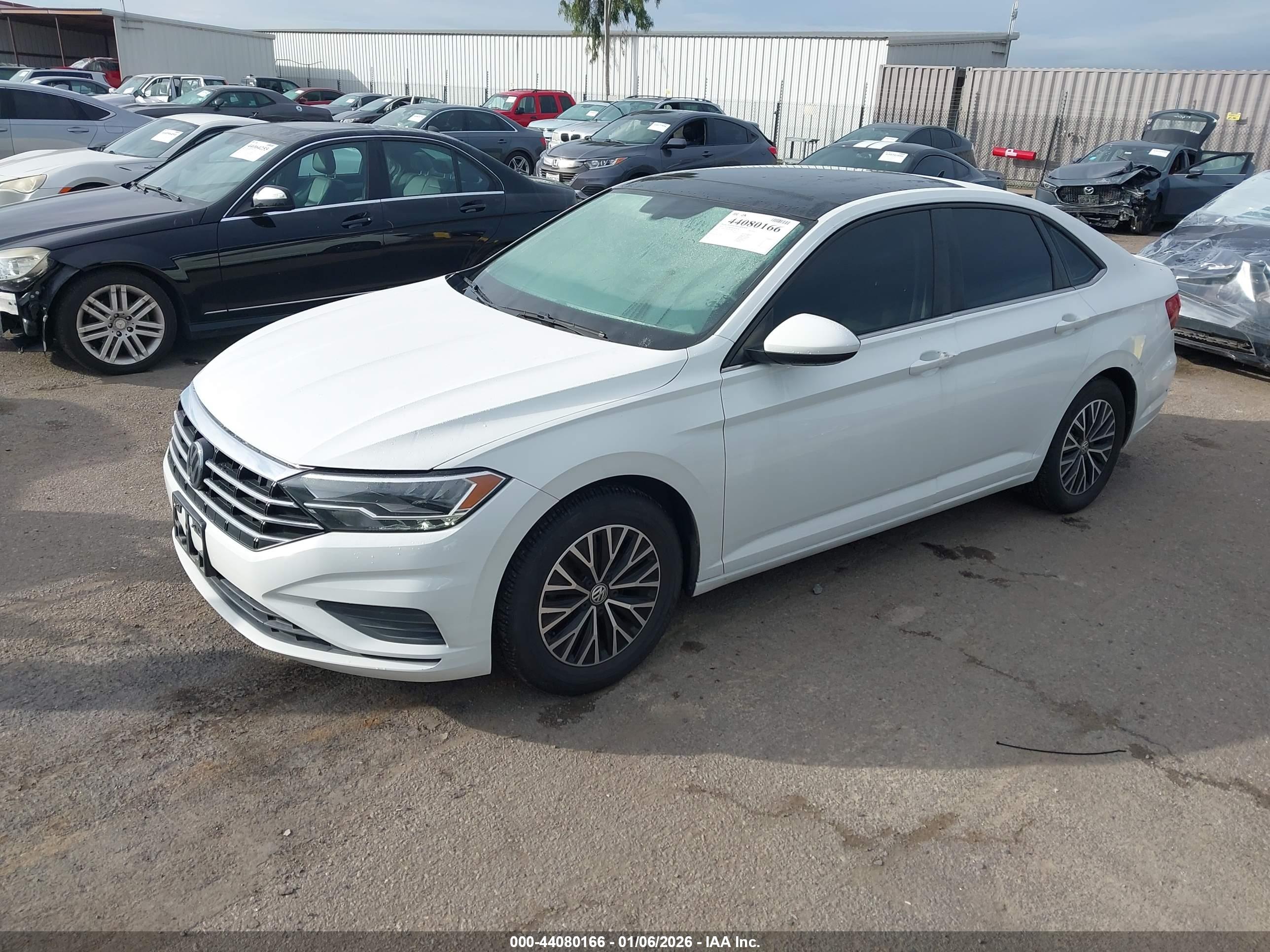 VOLKSWAGEN JETTA image 2