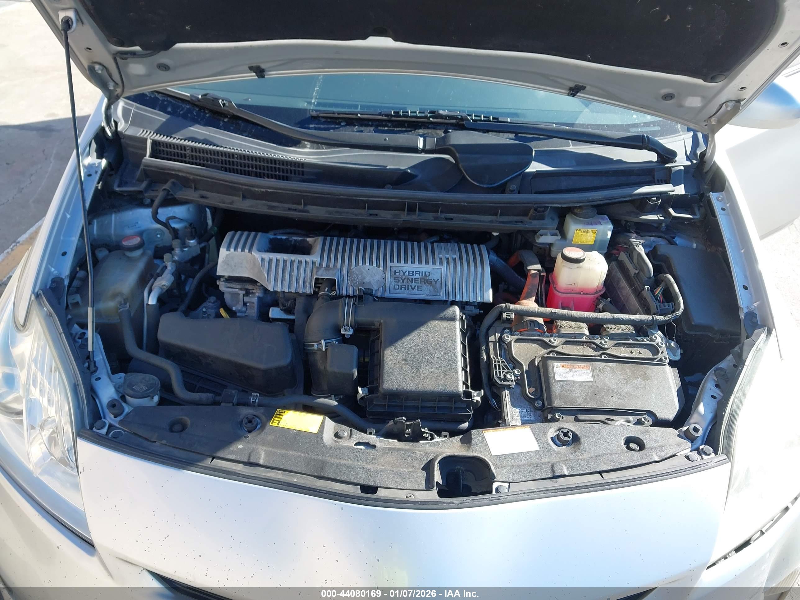 TOYOTA PRIUS image 10