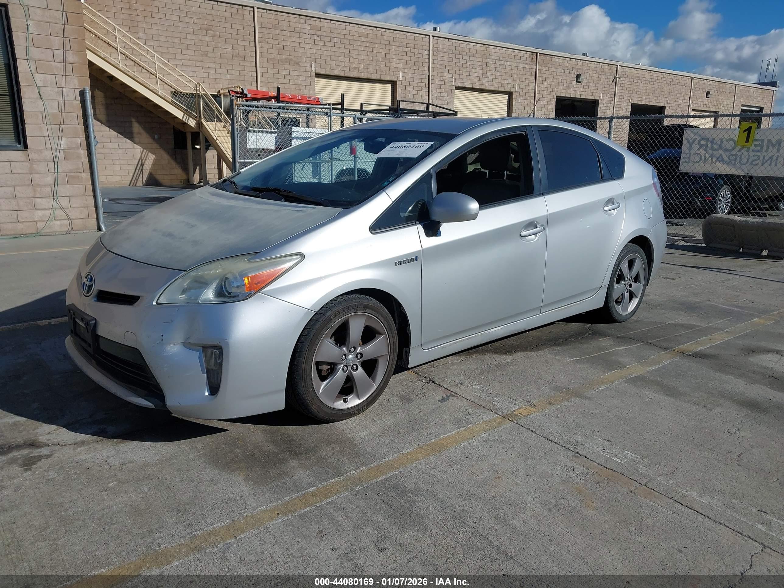 TOYOTA PRIUS image 2