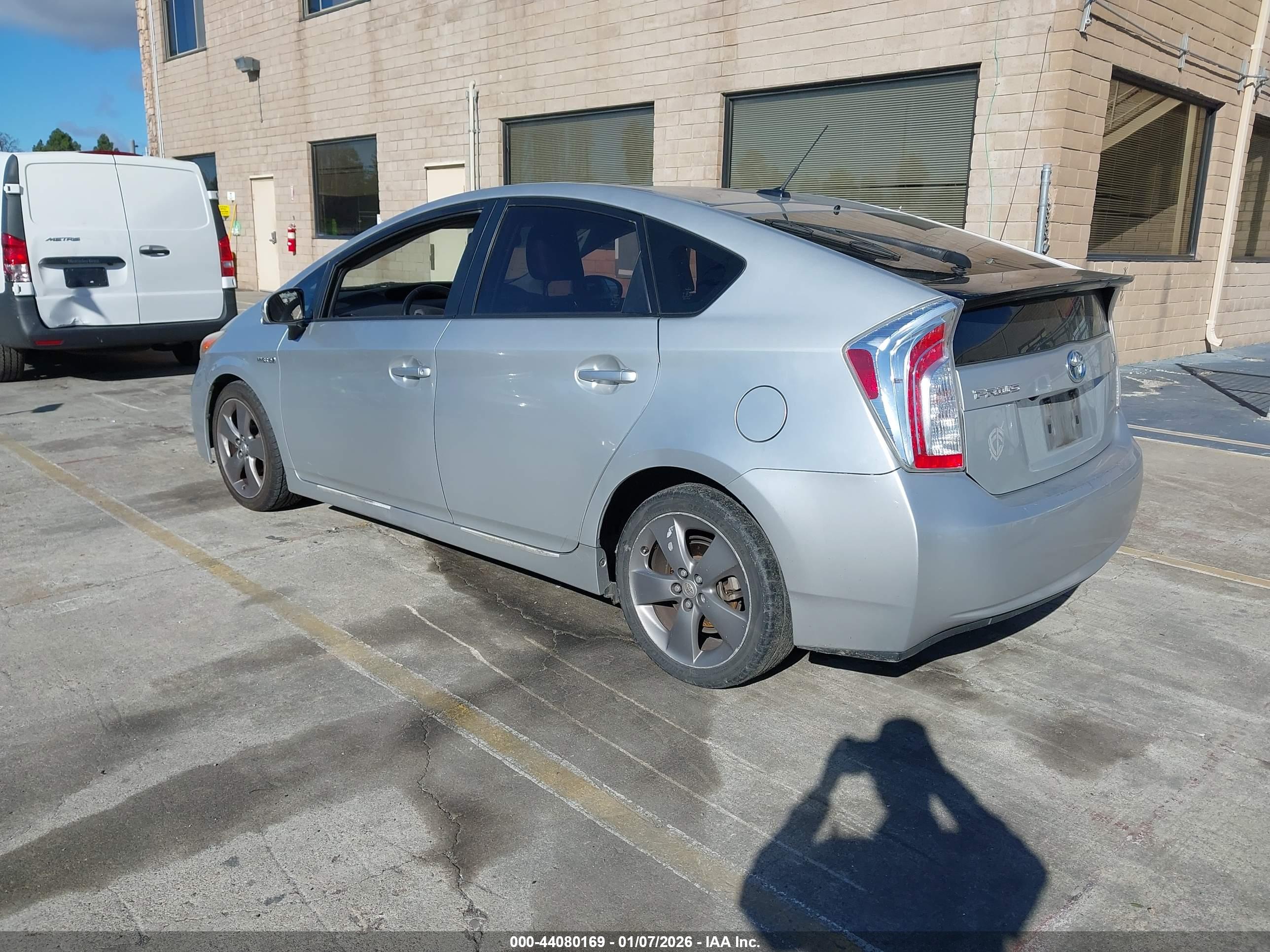TOYOTA PRIUS image 3