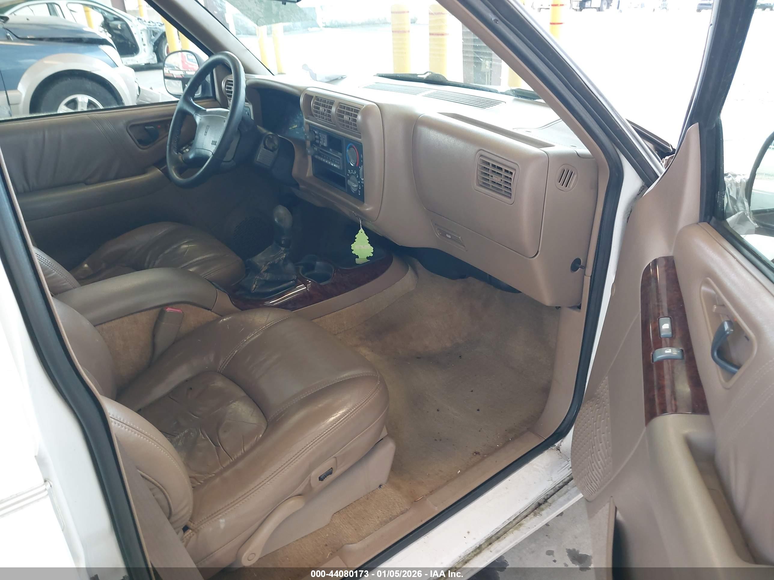 OLDSMOBILE BRAVADA image 5