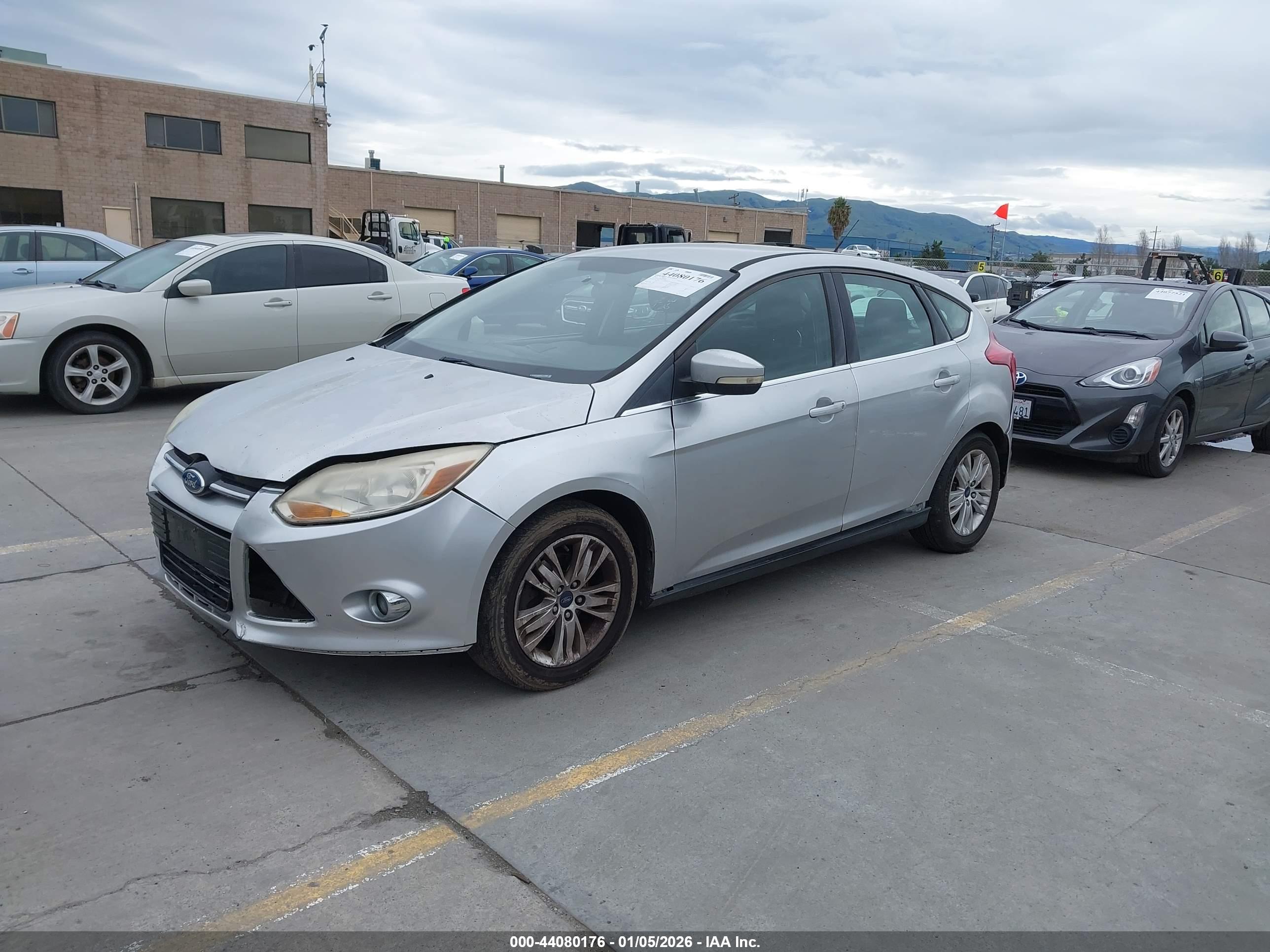 FORD FOCUS image 2