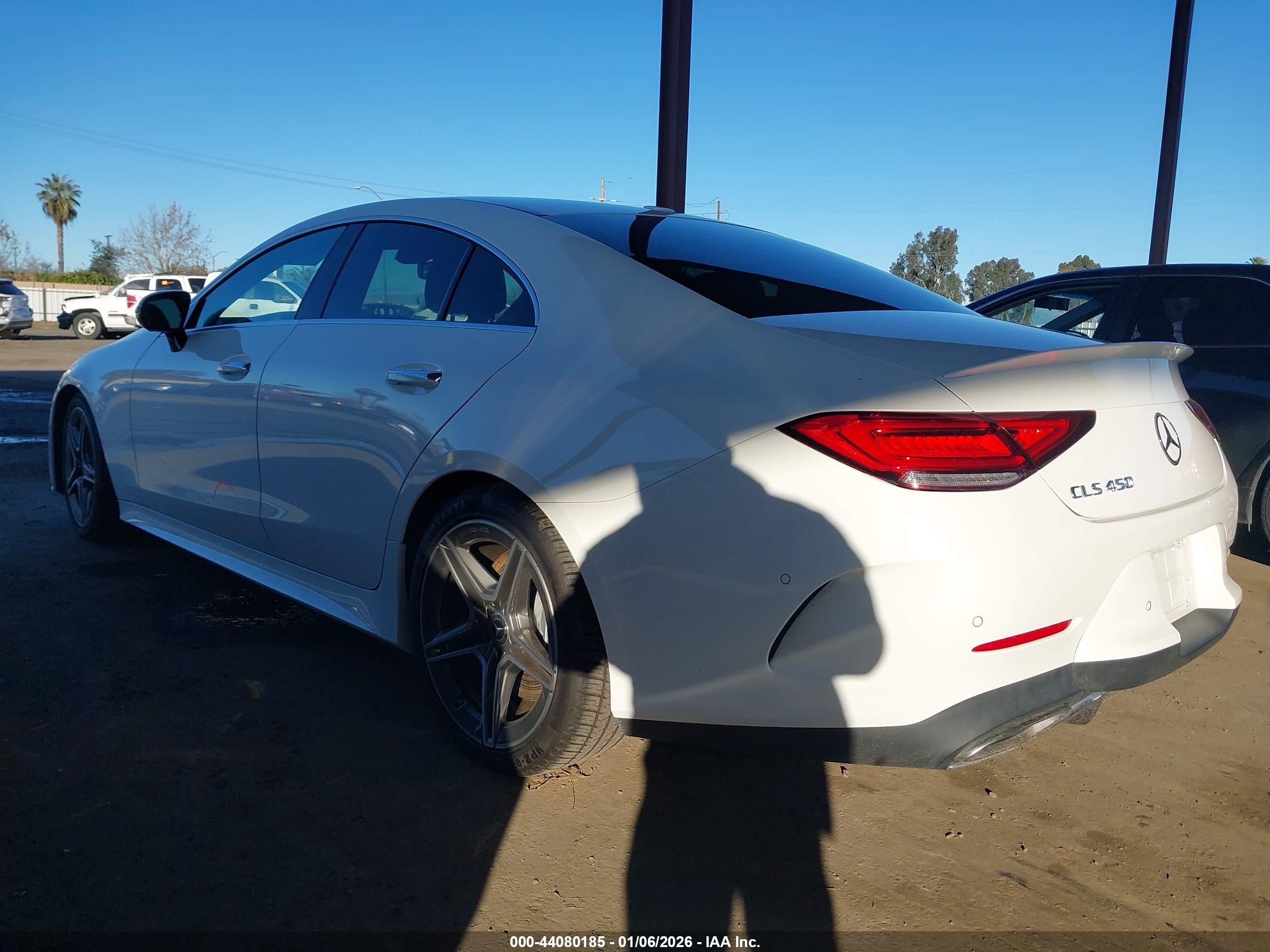 MERCEDES-BENZ CLS image 3