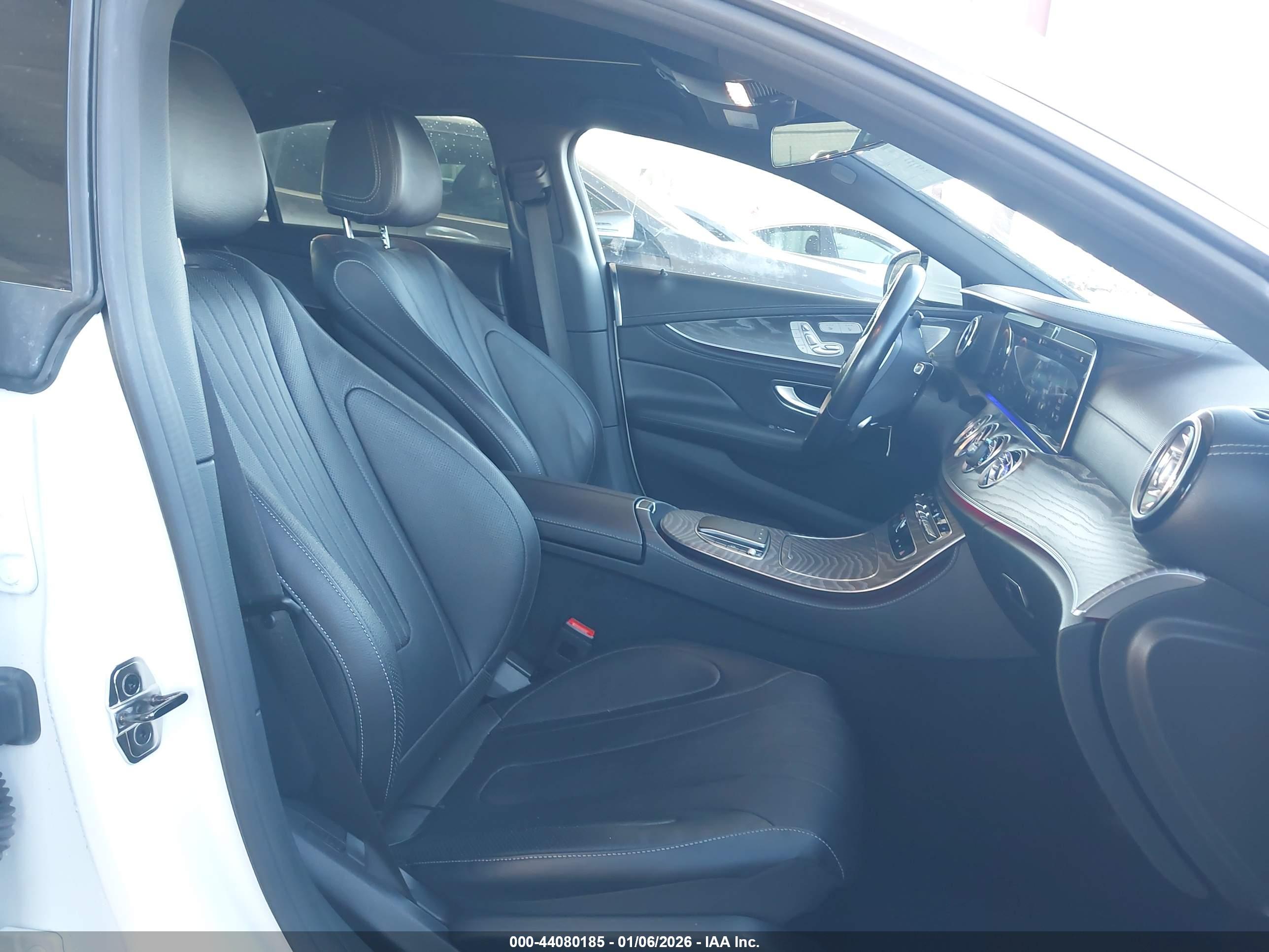 MERCEDES-BENZ CLS image 5