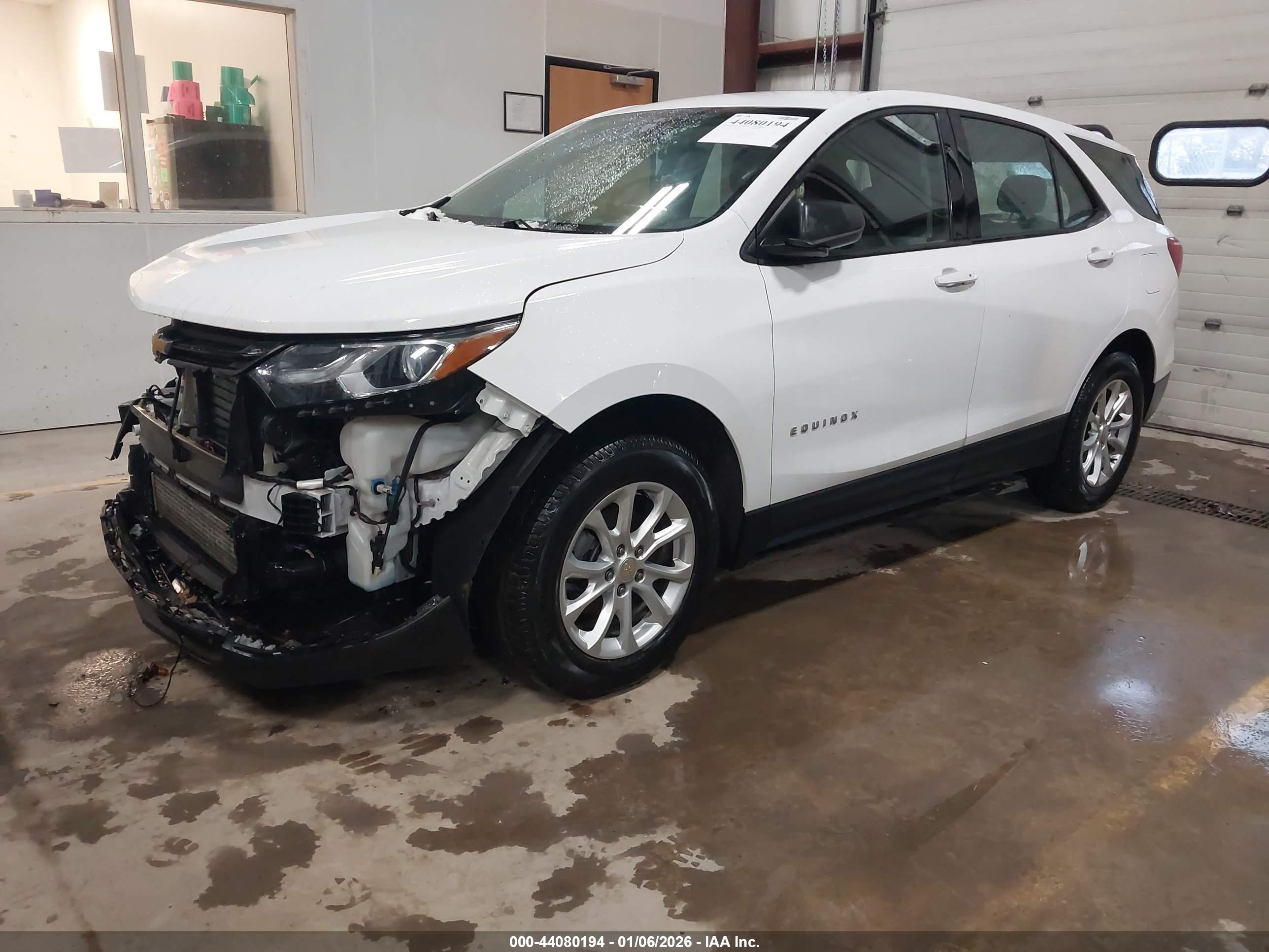 CHEVROLET EQUINOX image 2