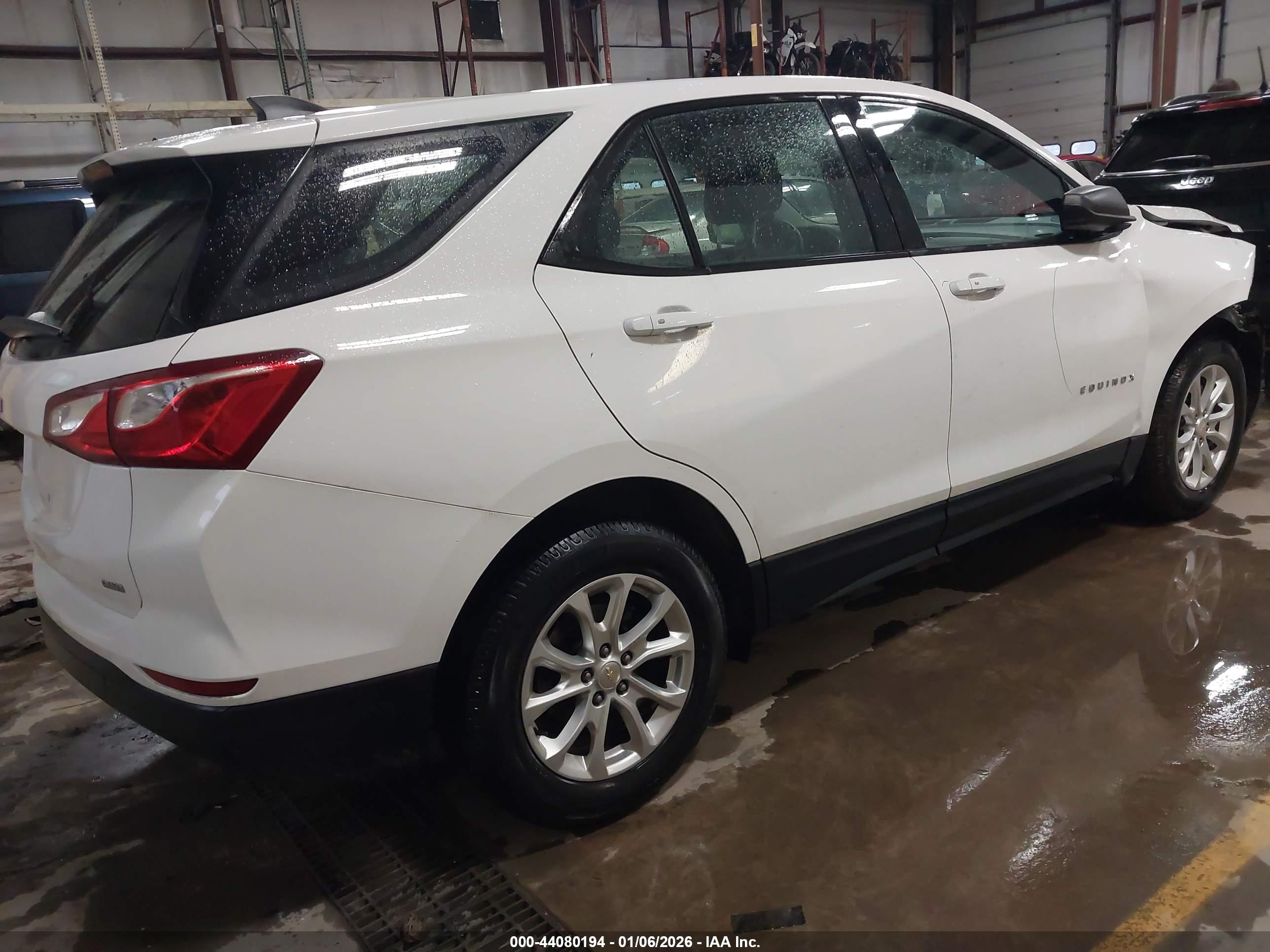 CHEVROLET EQUINOX image 4