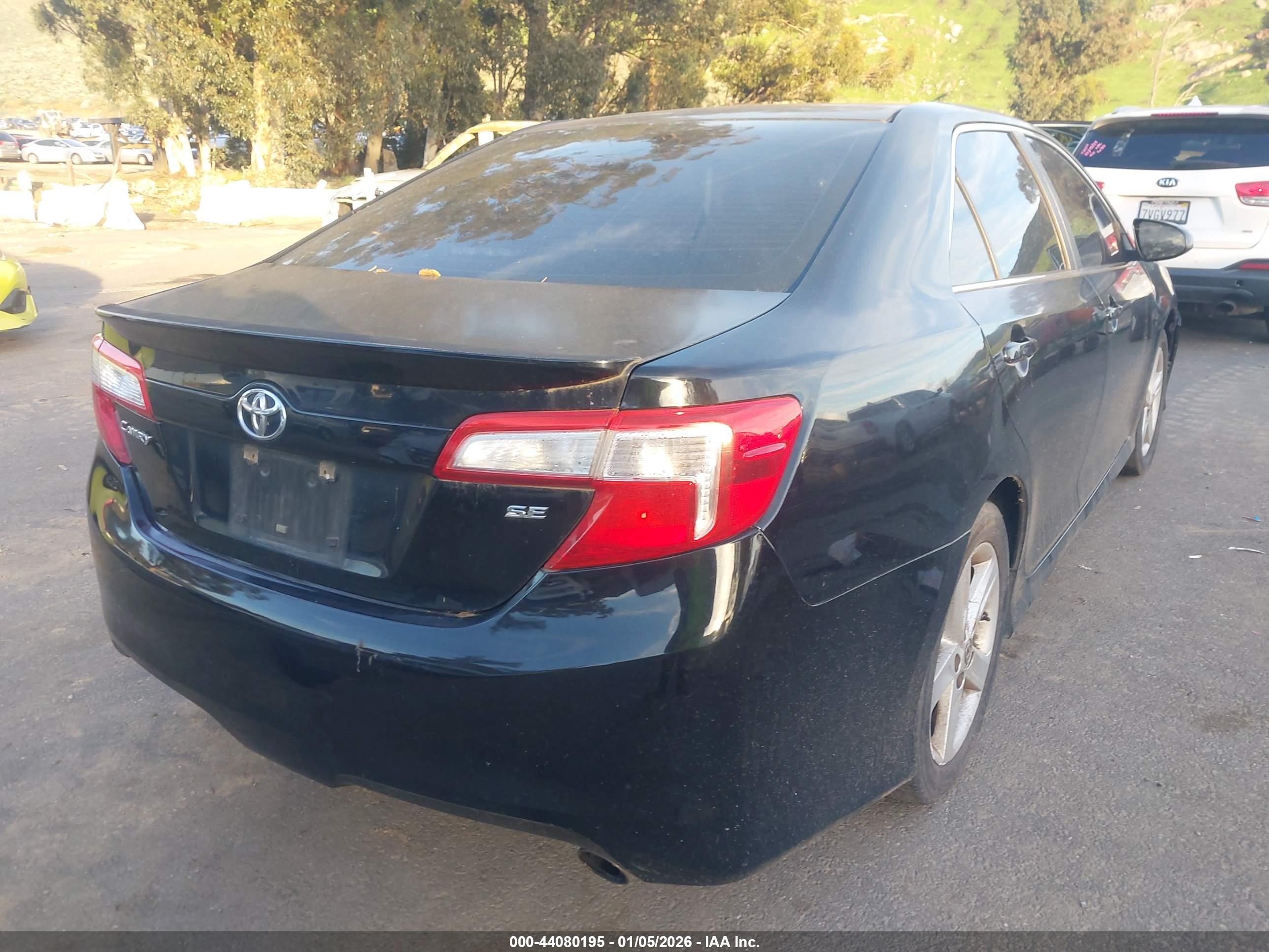 TOYOTA CAMRY image 4