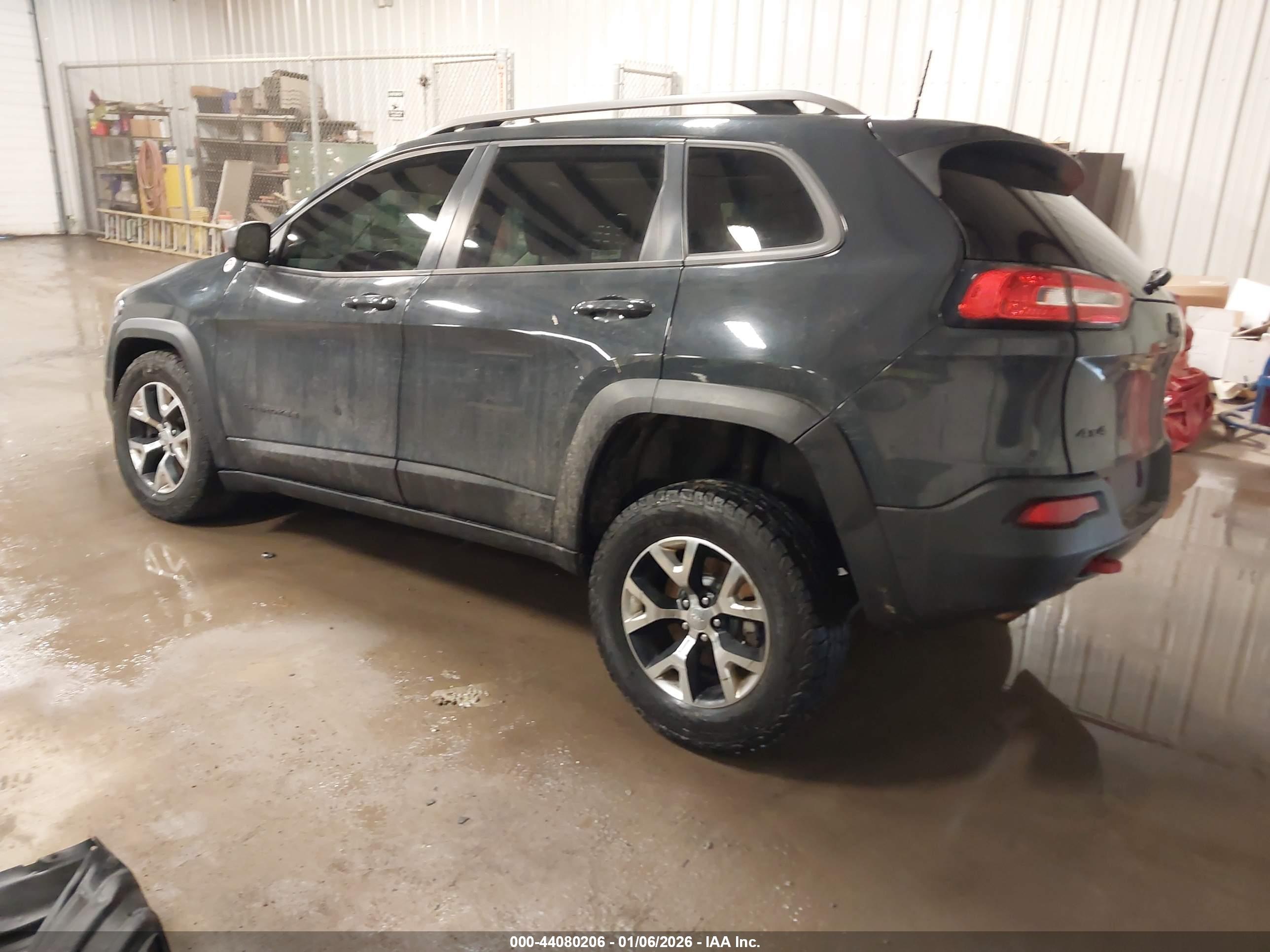 JEEP CHEROKEE image 3