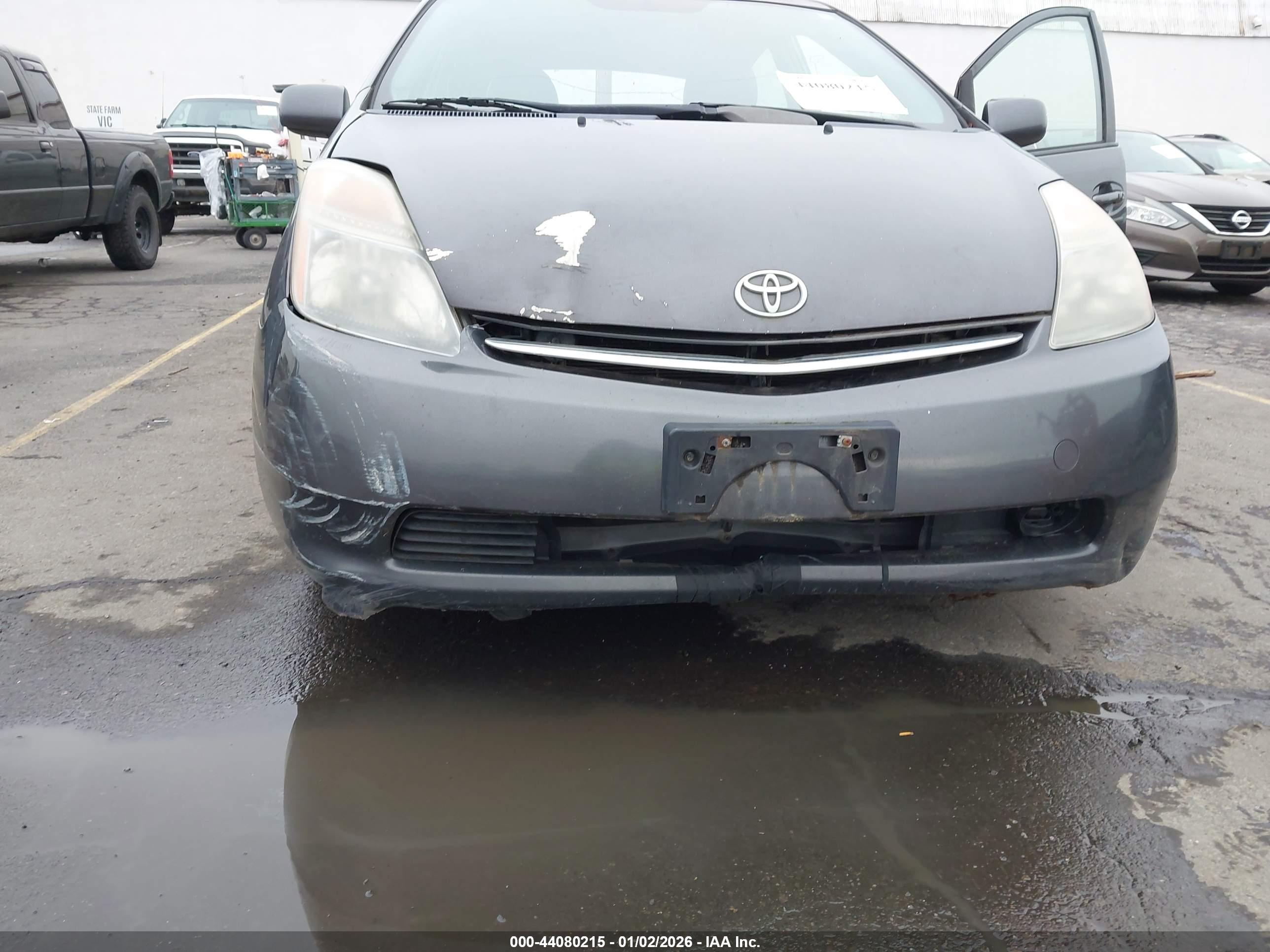 TOYOTA PRIUS image 6